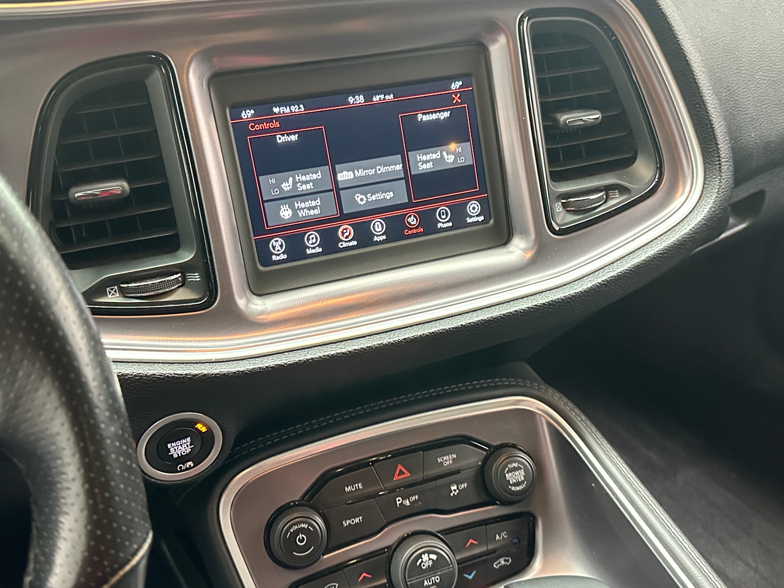 Thumbnail: 2019 Dodge Challenger - 3