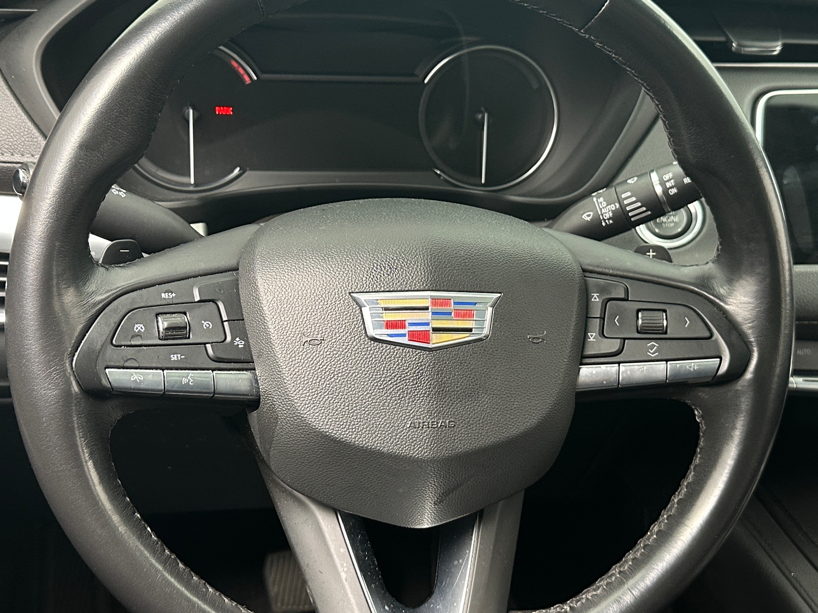 Thumbnail: 2020 Cadillac XT4 - 4