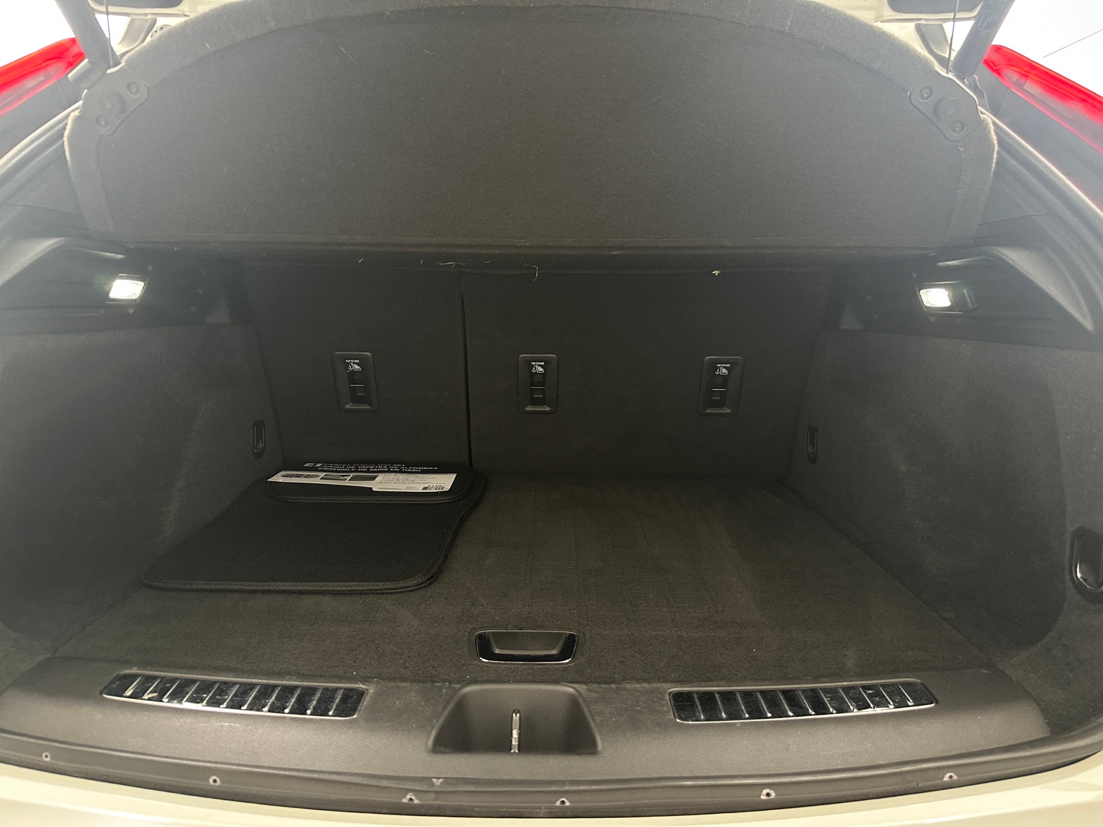 Thumbnail: 2020 Cadillac XT4 - 6