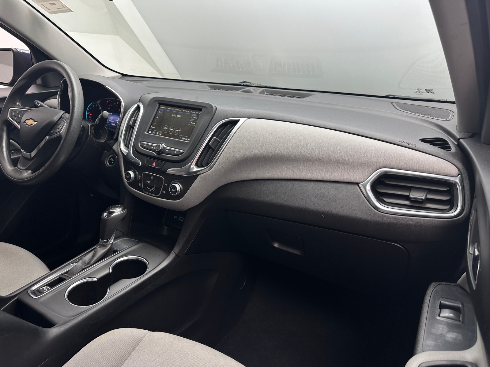 Thumbnail: 2019 Chevrolet Equinox - 3