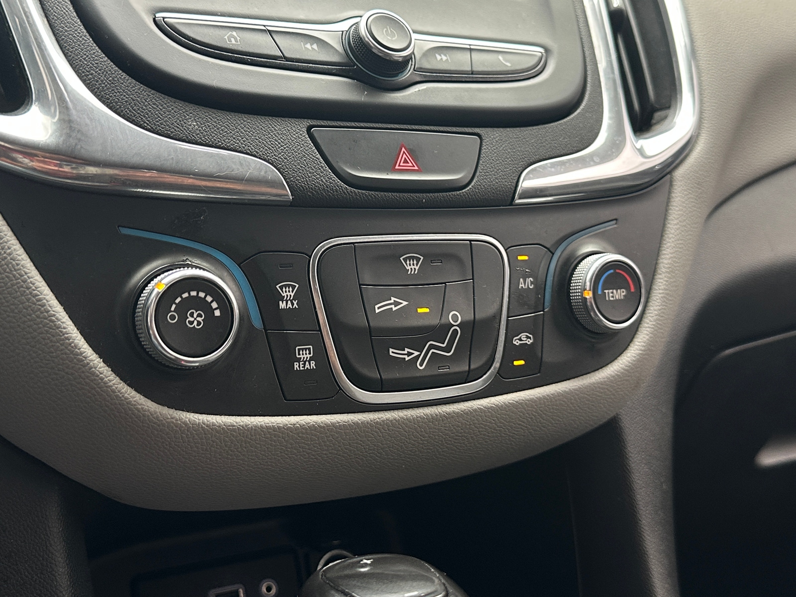 Thumbnail: 2019 Chevrolet Equinox - 4