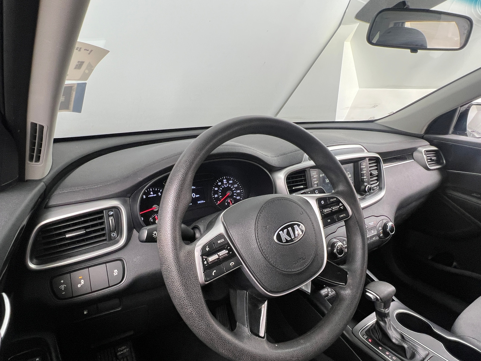 Thumbnail: 2020 Kia Sorento - 3