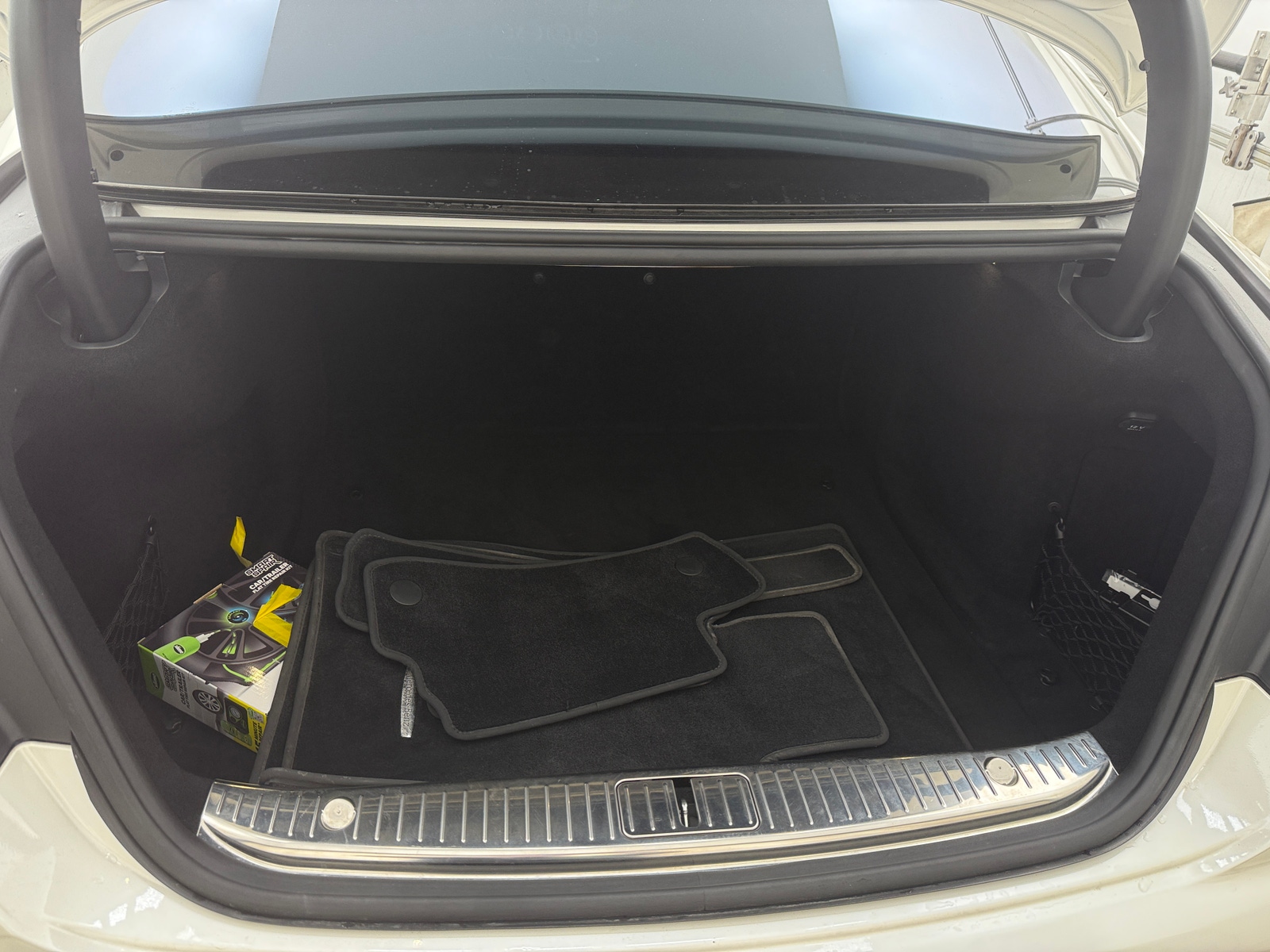 Thumbnail: 2015 Mercedes-Benz S-Class - 4