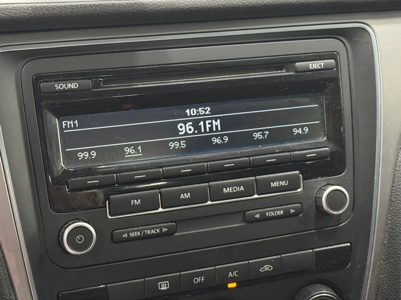 Thumbnail: 2014 Volkswagen Passat - 4