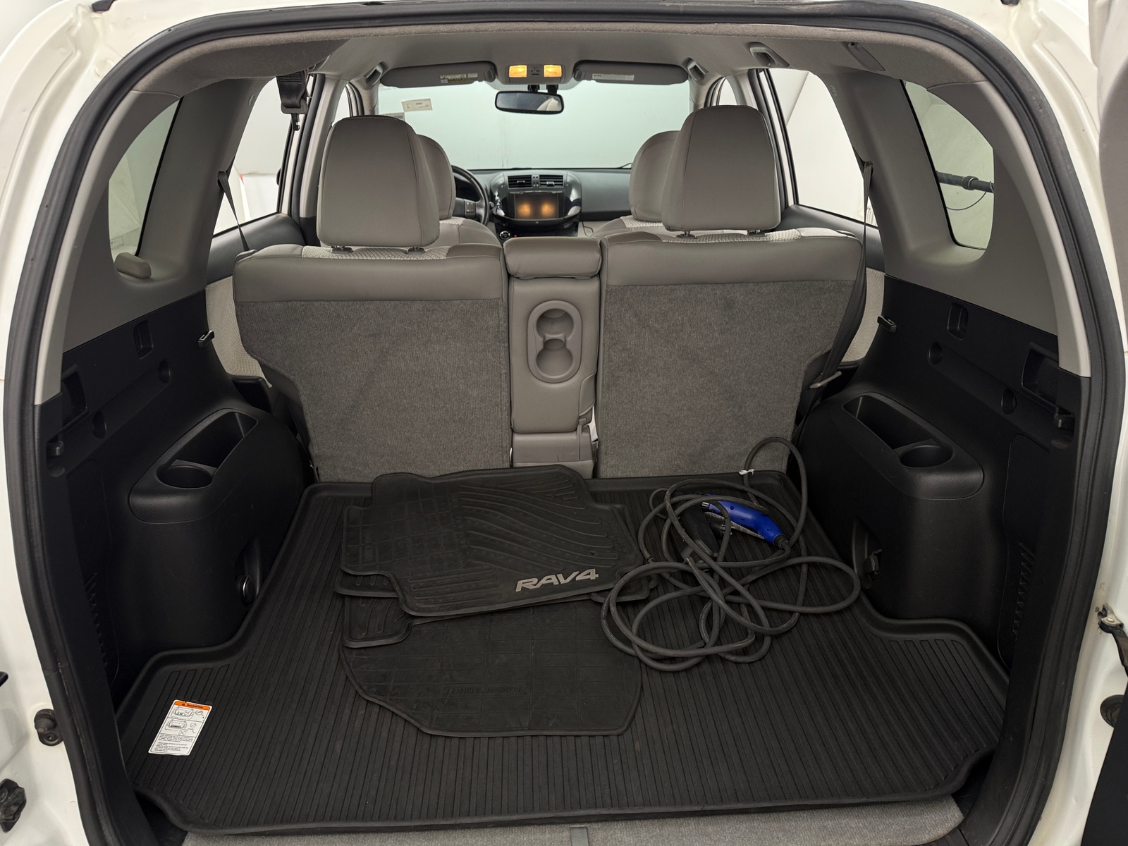 Thumbnail: 2014 Toyota RAV4 - 7