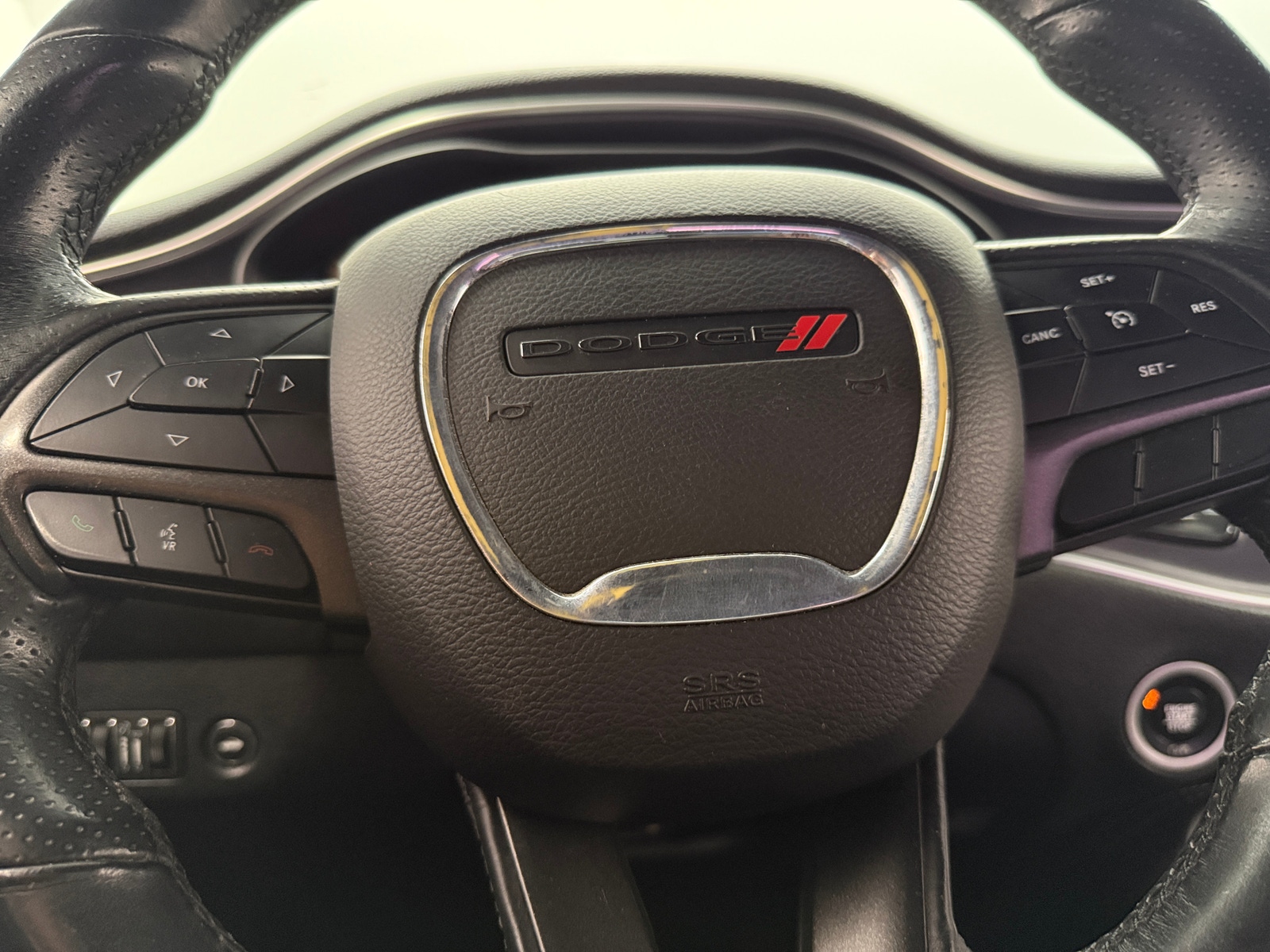 Thumbnail: 2017 Dodge Challenger - 4