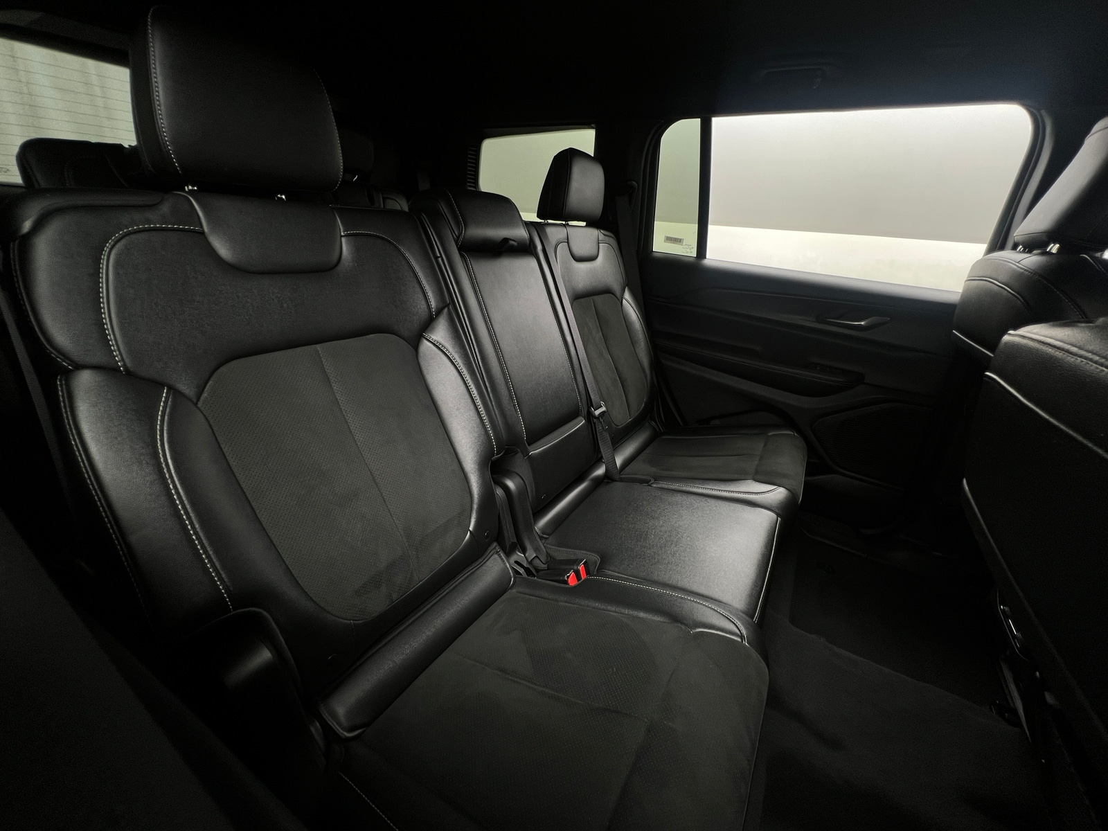Thumbnail: 2024 Jeep Grand Cherokee L - 5