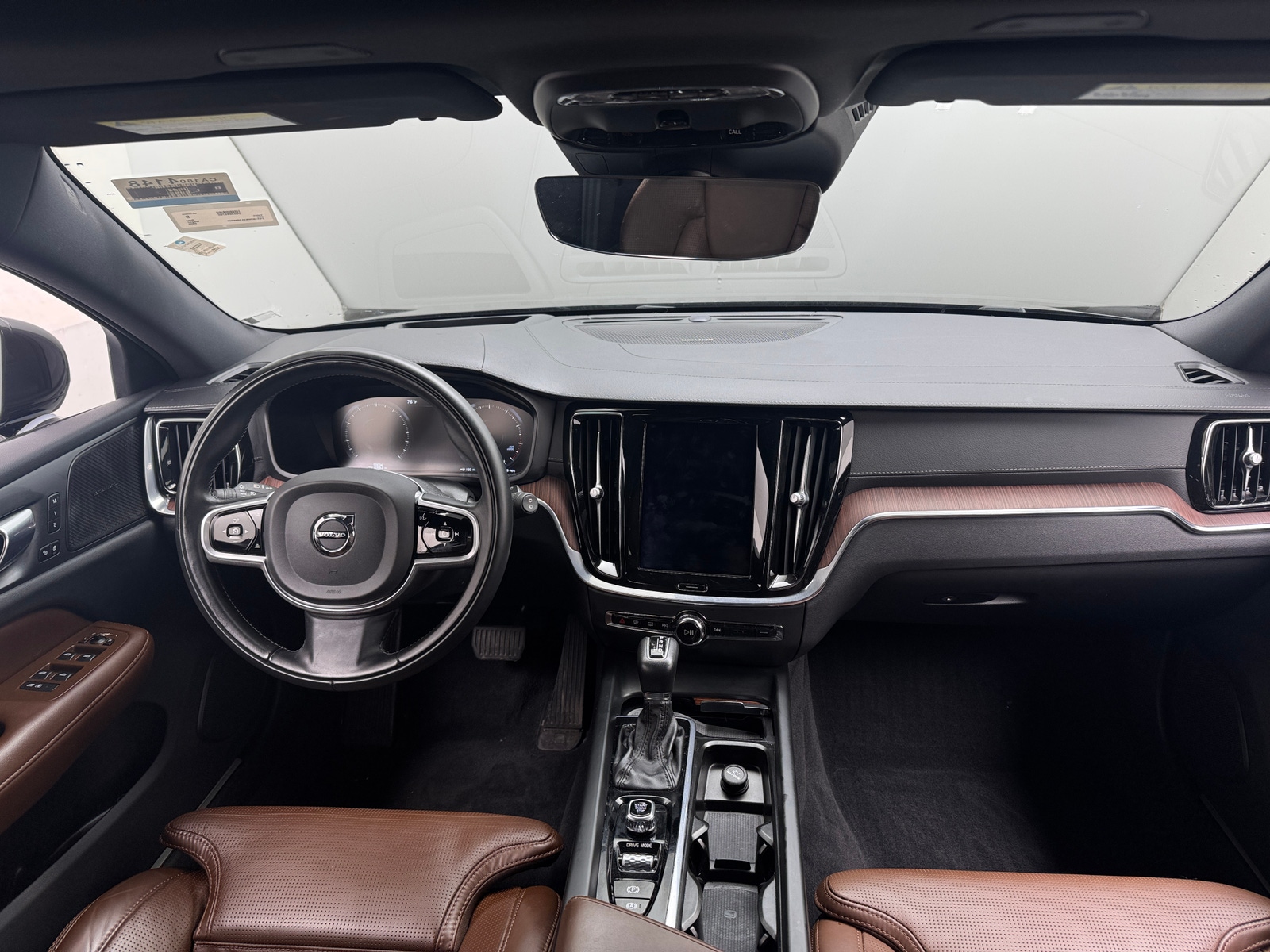 Thumbnail: 2020 Volvo V60 - 2