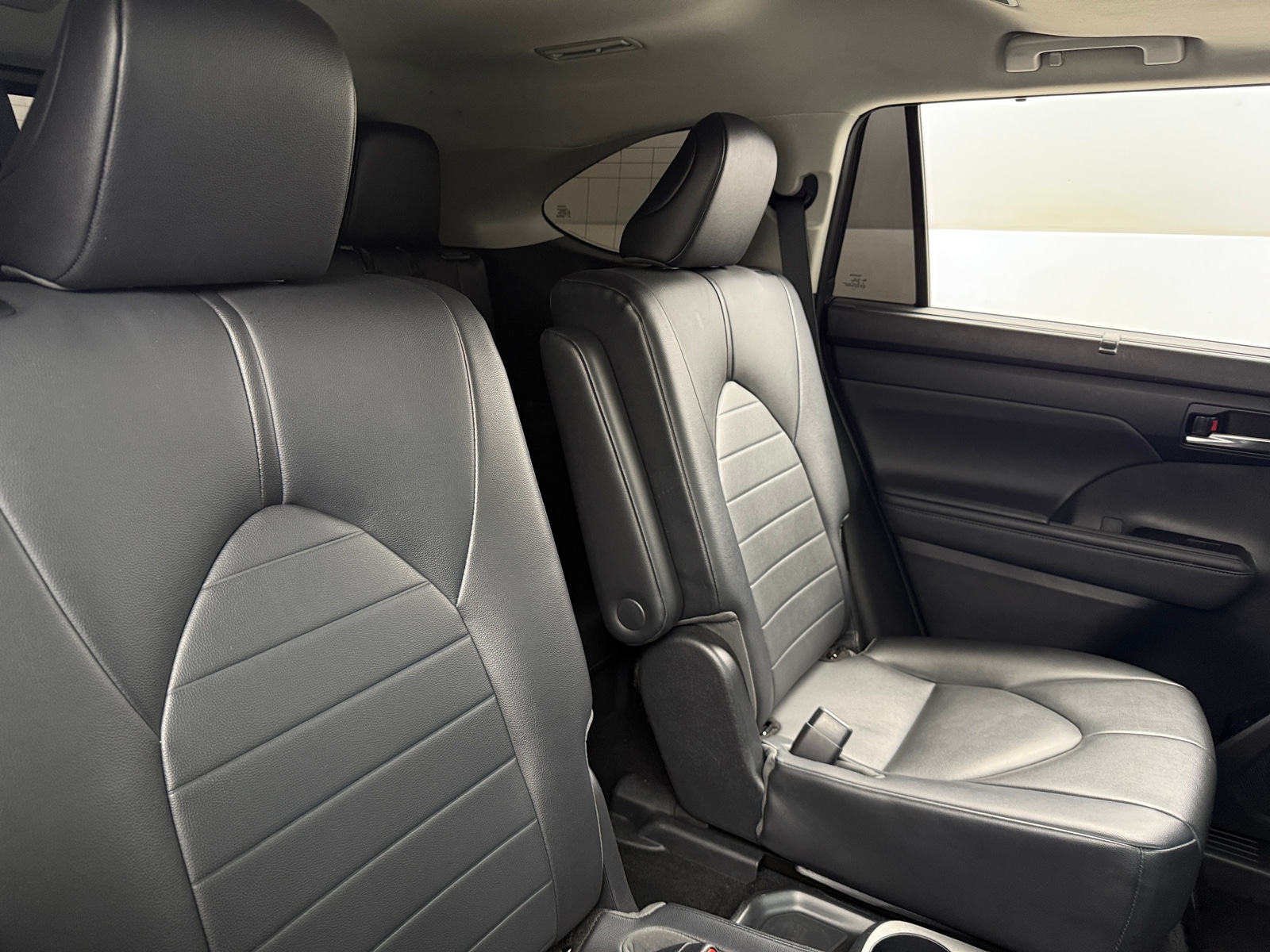 Thumbnail: 2020 Toyota Highlander - 5