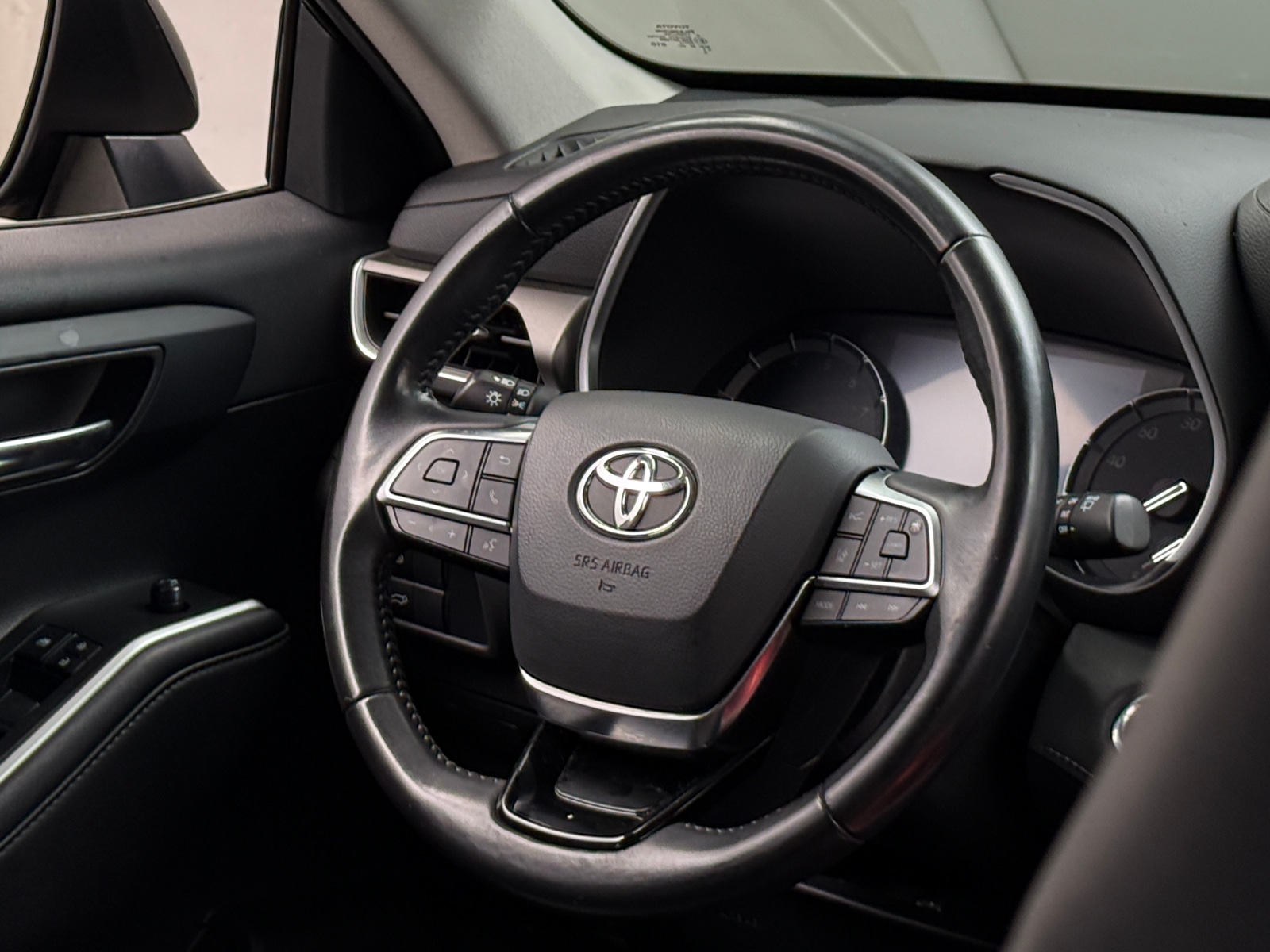 Thumbnail: 2020 Toyota Highlander - 4