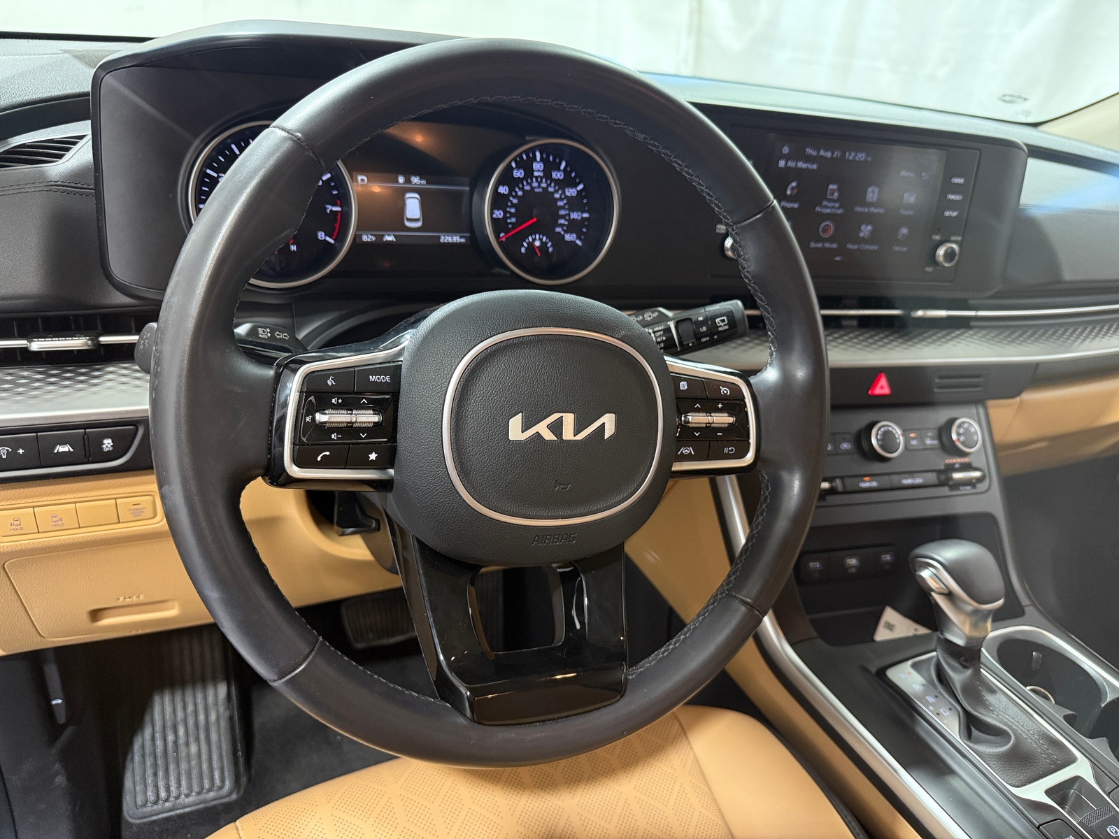 Thumbnail: 2024 Kia Carnival - 4