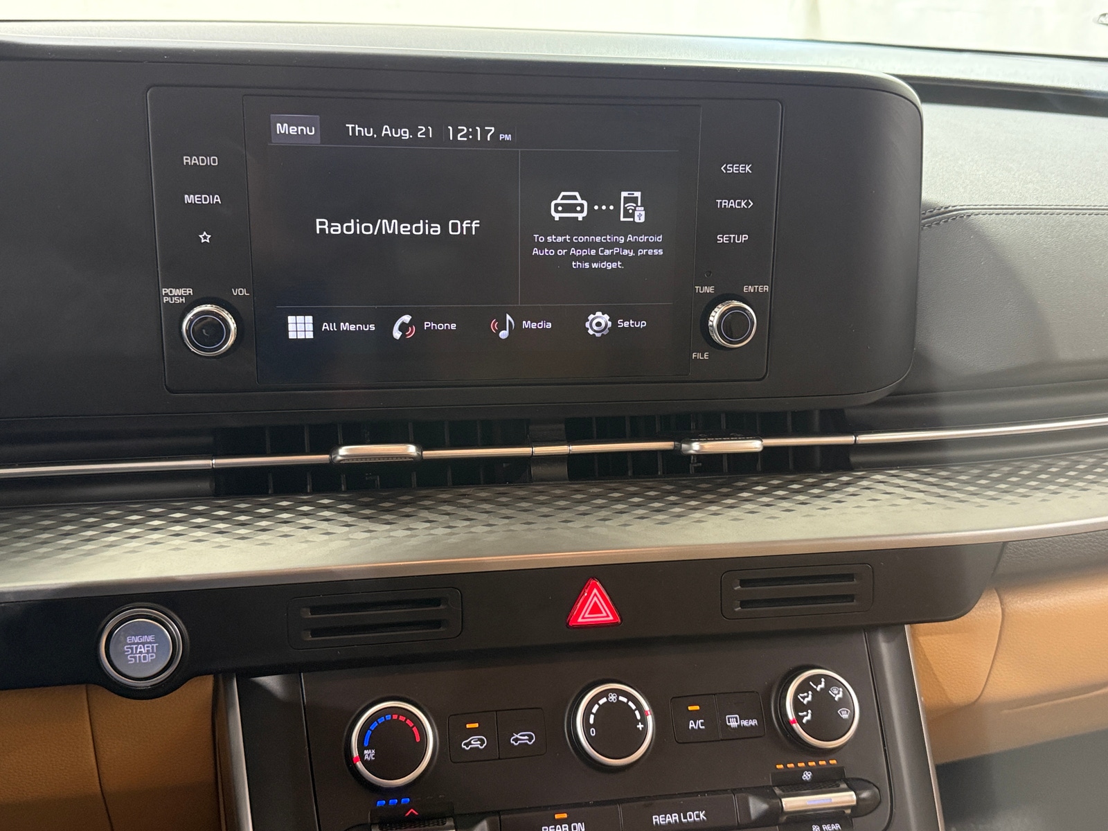 Thumbnail: 2024 Kia Carnival - 3