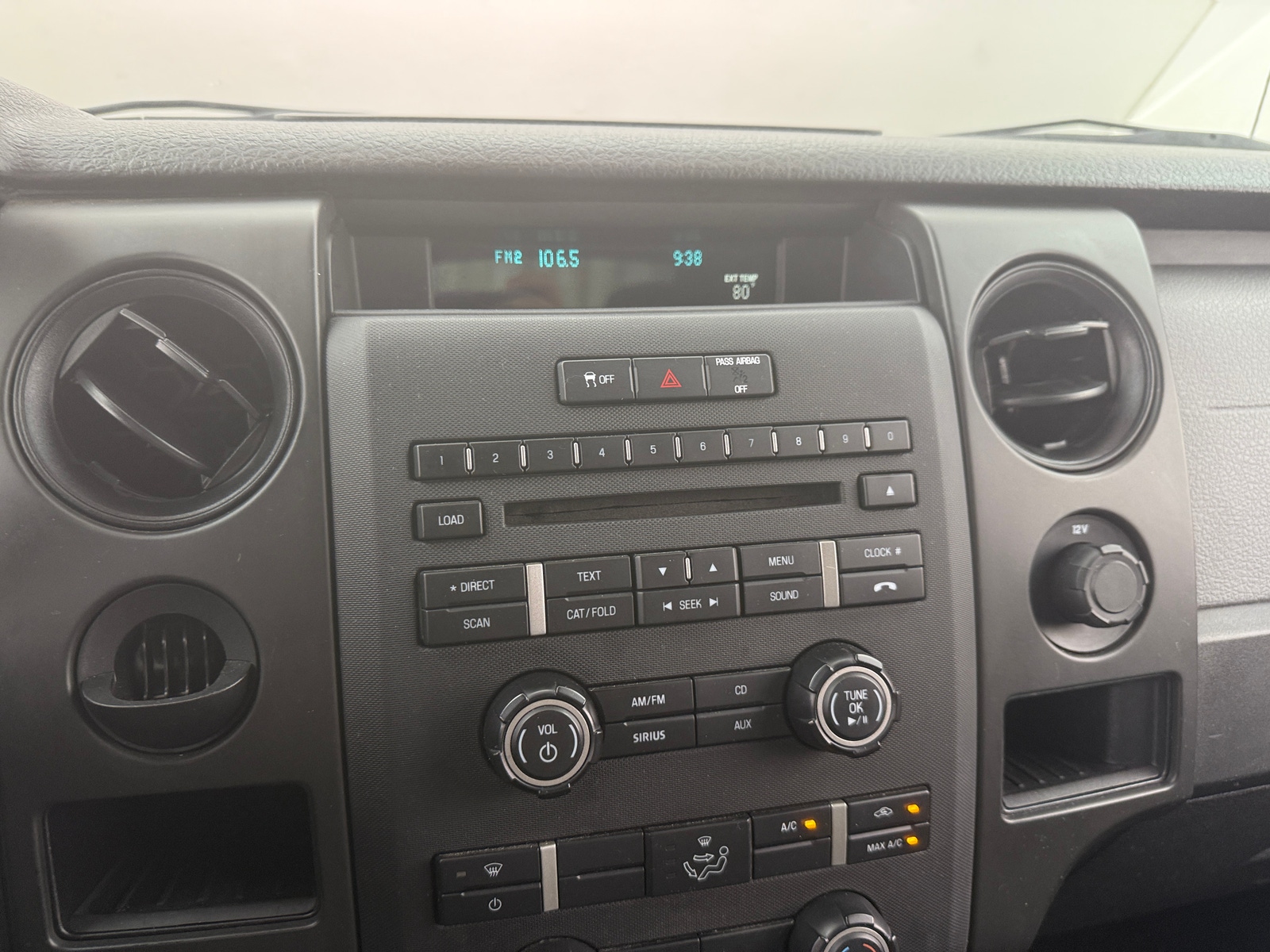 Thumbnail: 2014 Ford Econoline - 4