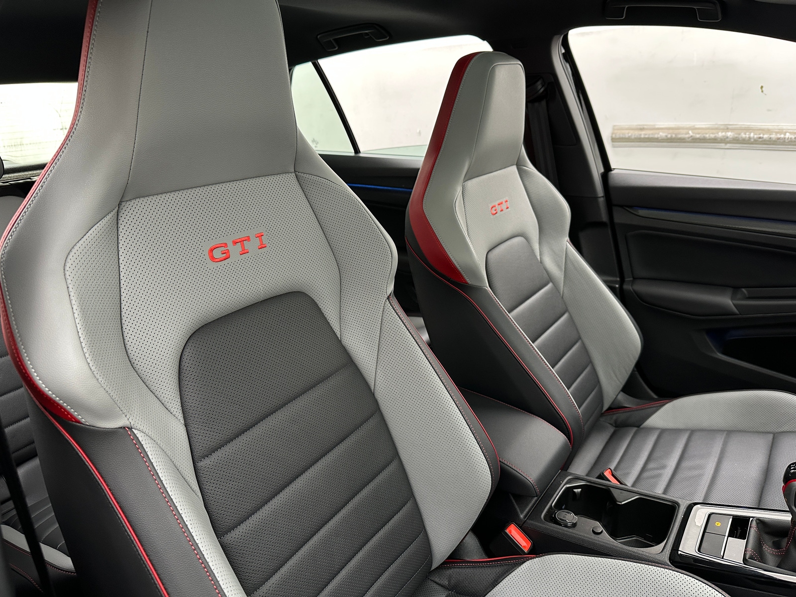 Thumbnail: 2024 Volkswagen Golf - 2