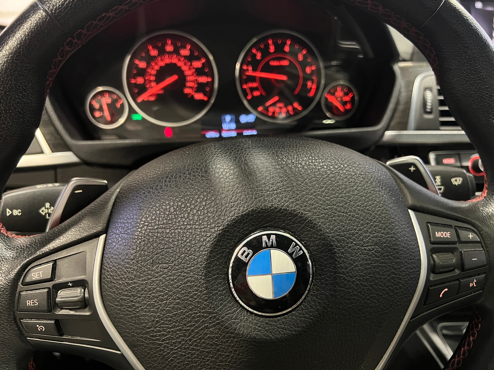 Thumbnail: 2016 BMW 3 Series - 4