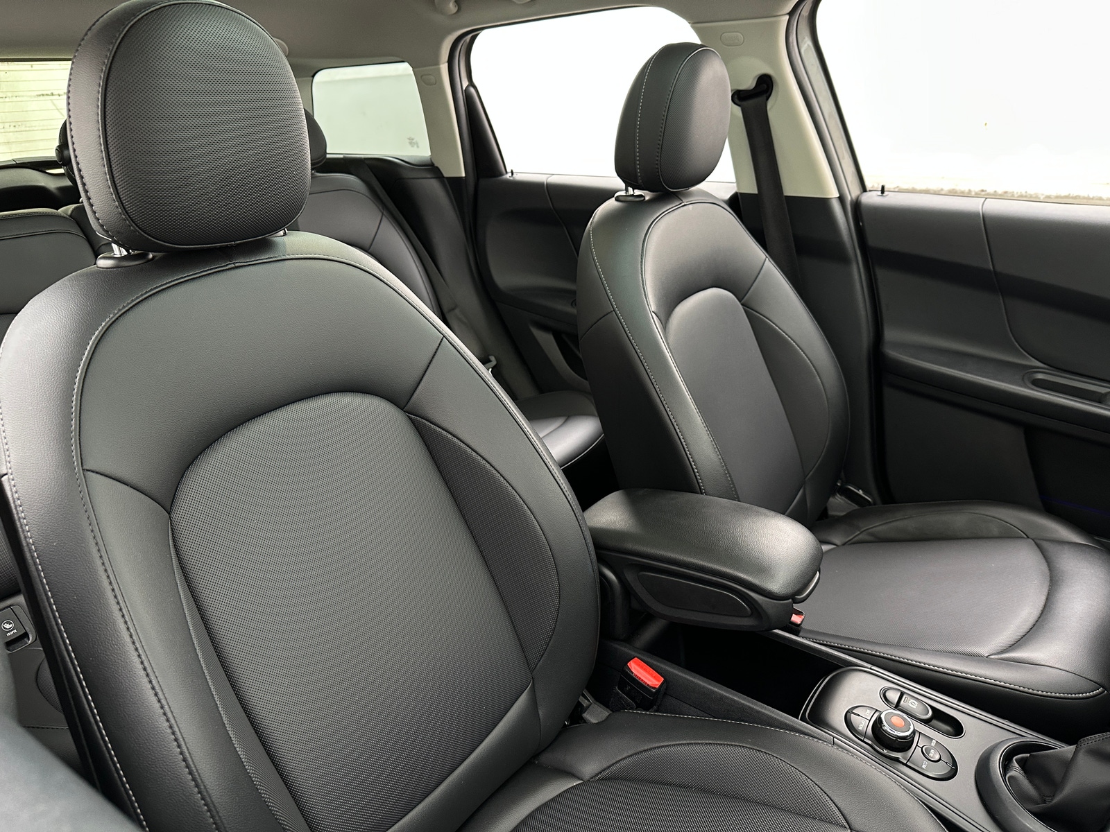 Thumbnail: 2019 MINI Cooper Countryman - 2