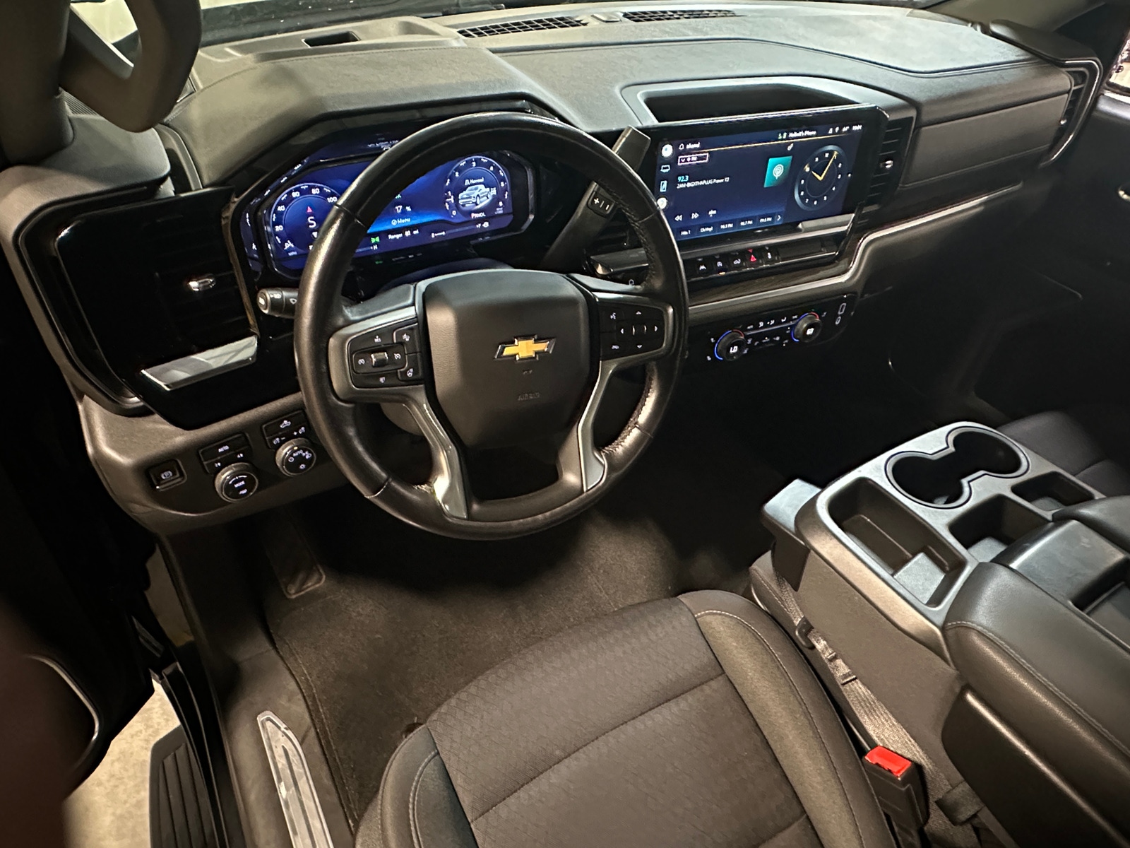 Thumbnail: 2022 Chevrolet Silverado 1500 - 3