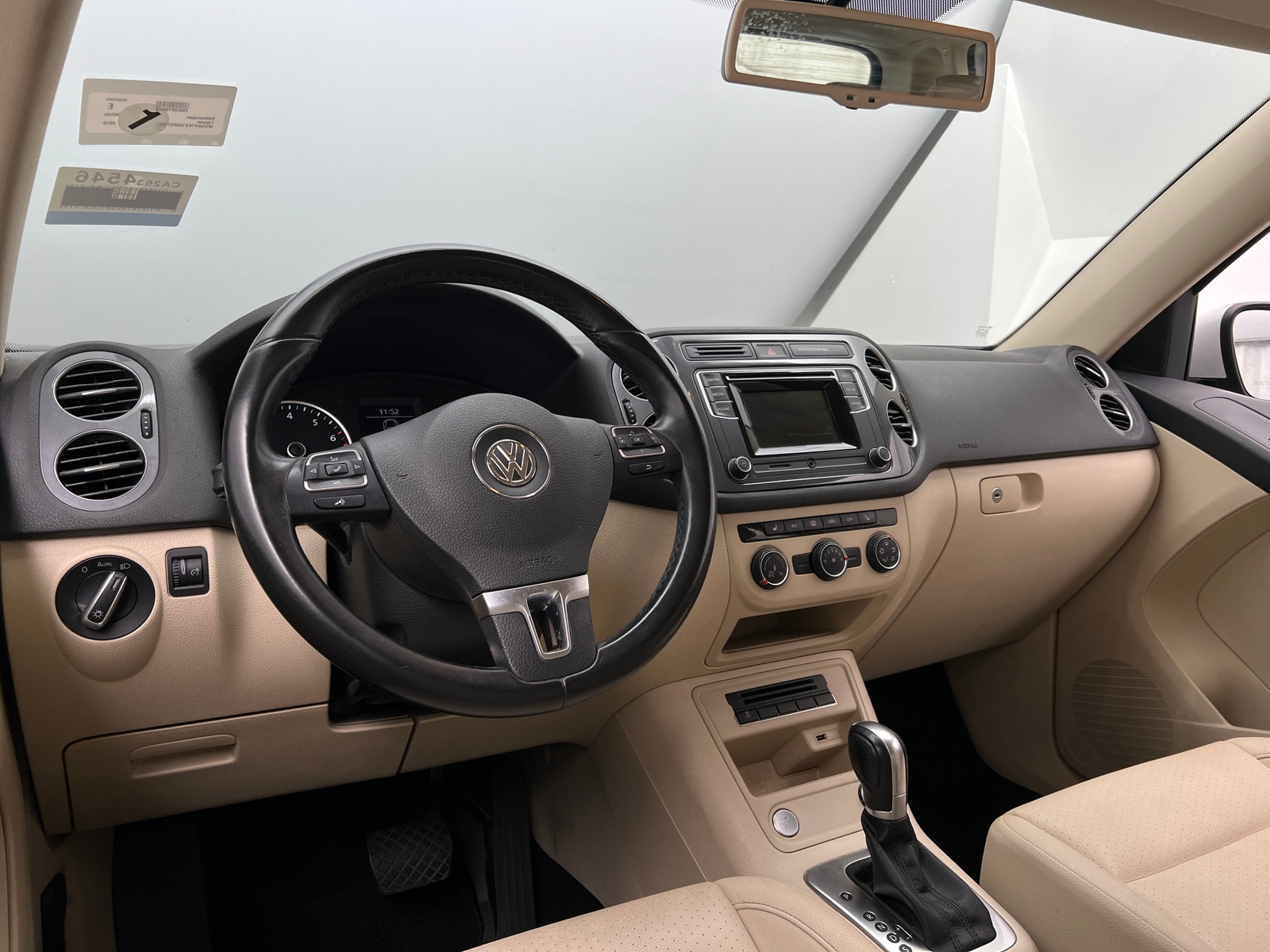 Thumbnail: 2016 Volkswagen Tiguan - 3