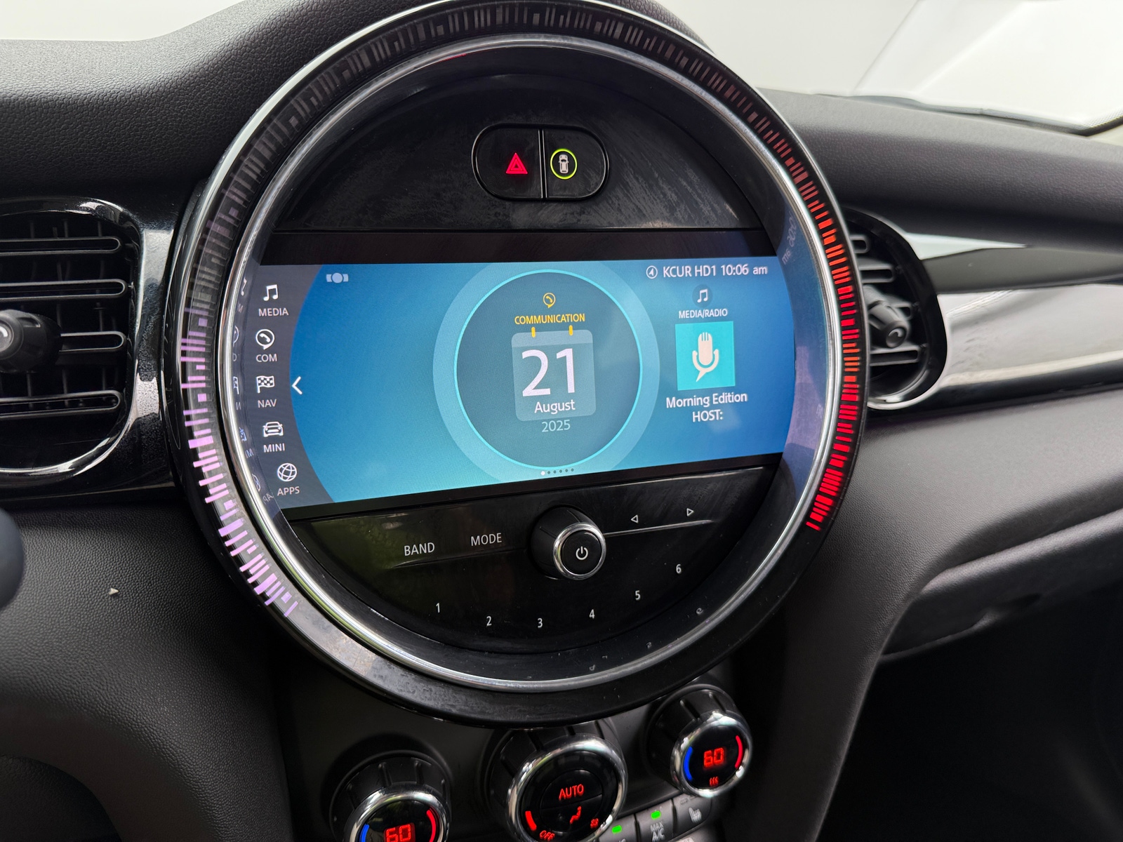 Thumbnail: 2022 MINI Cooper Hardtop - 3
