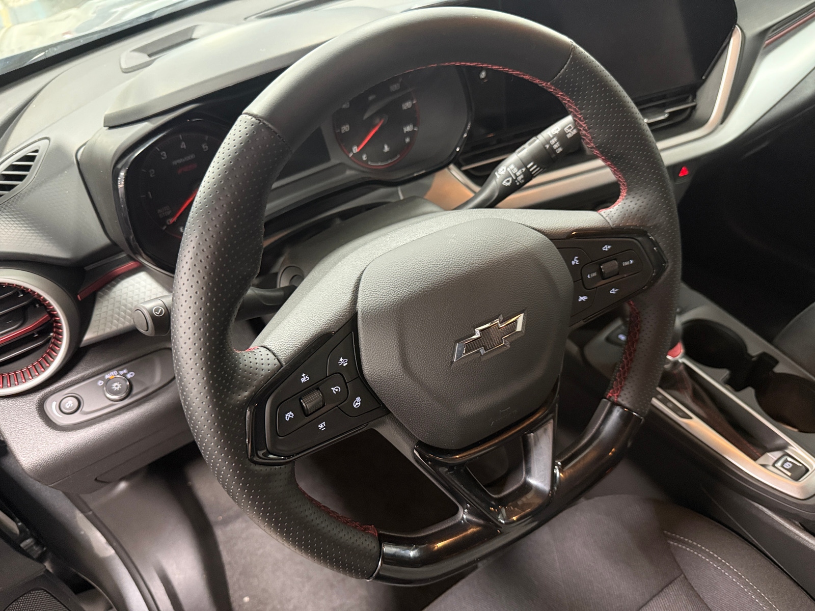 Thumbnail: 2025 Chevrolet Trax - 5
