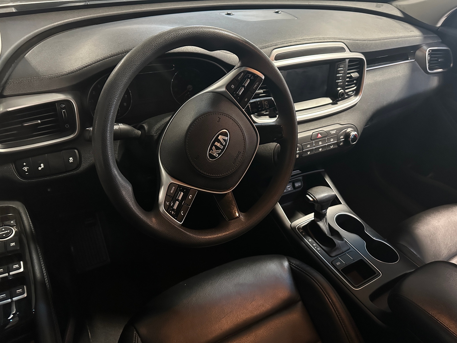 Thumbnail: 2019 Kia Sorento - 3