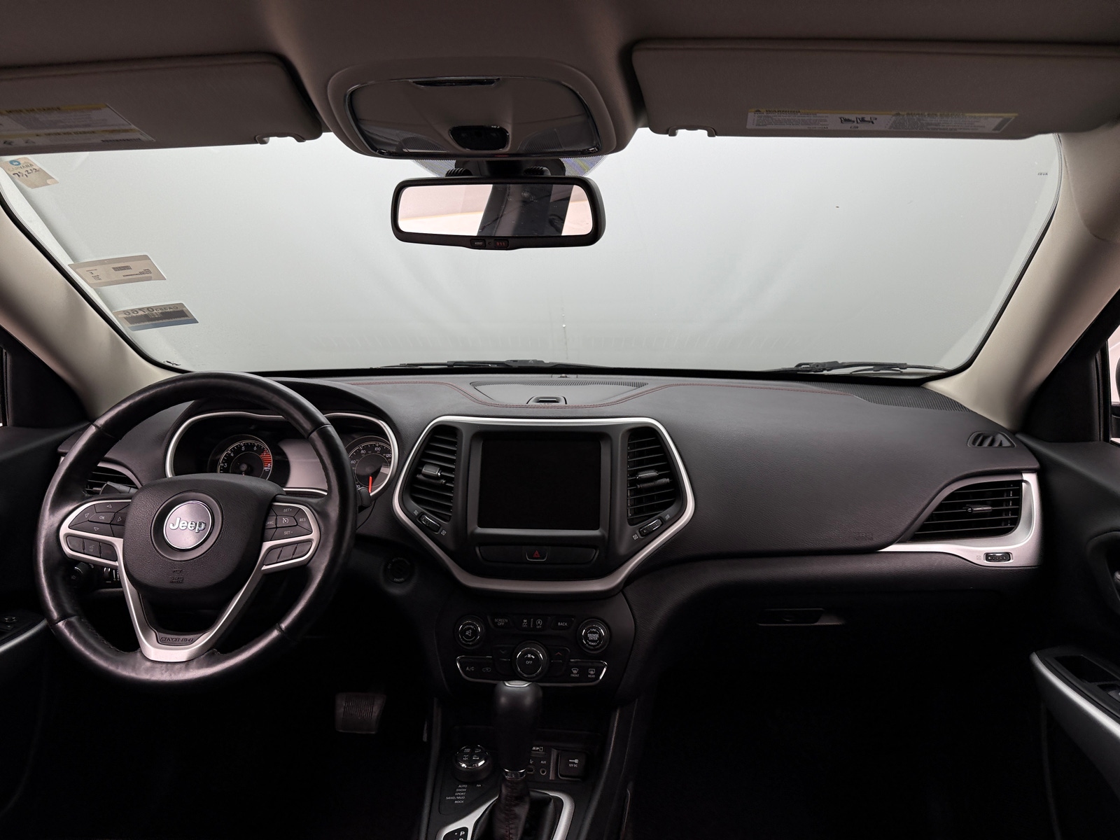 Thumbnail: 2017 Jeep Cherokee - 3