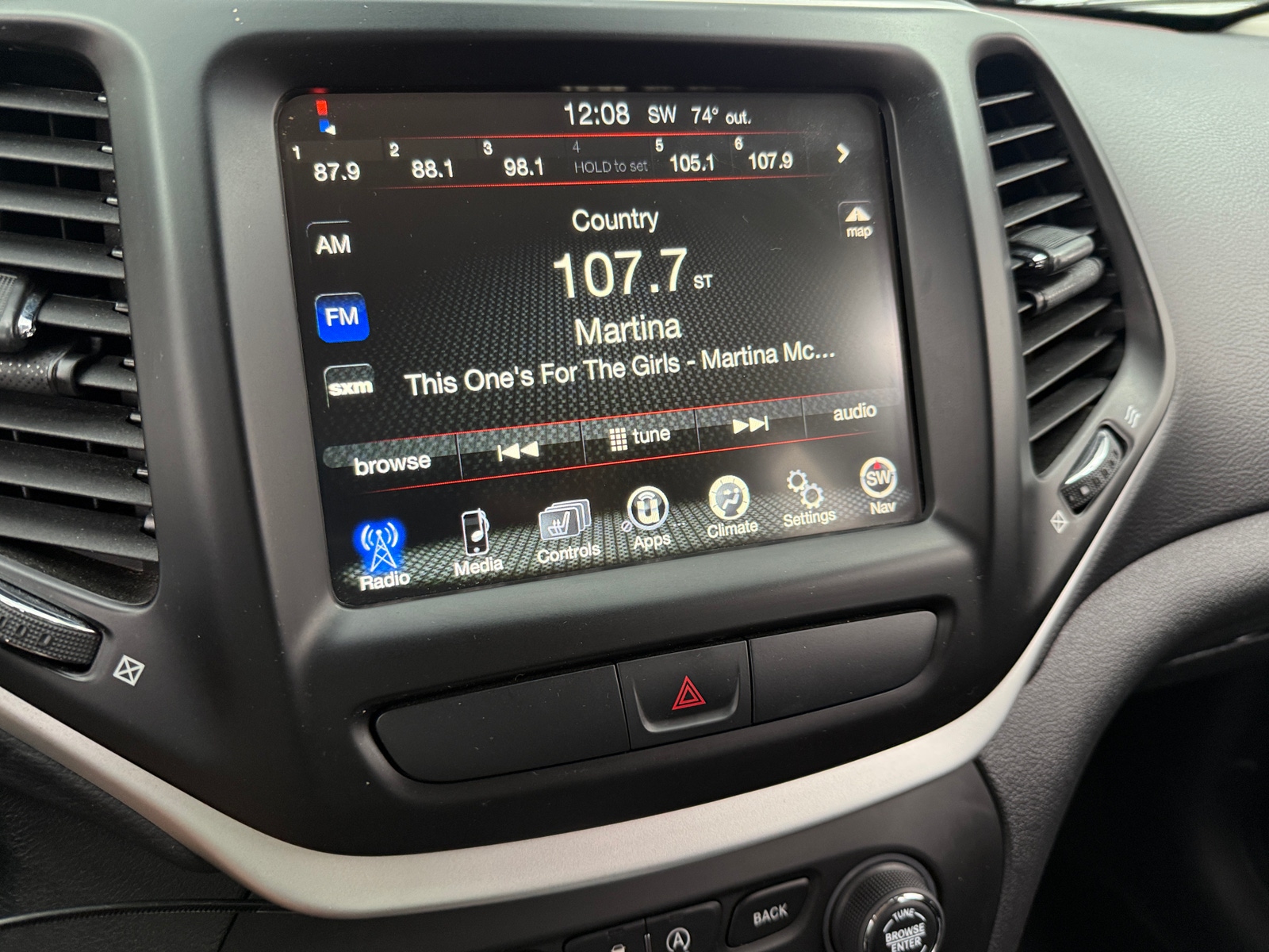 Thumbnail: 2017 Jeep Cherokee - 4