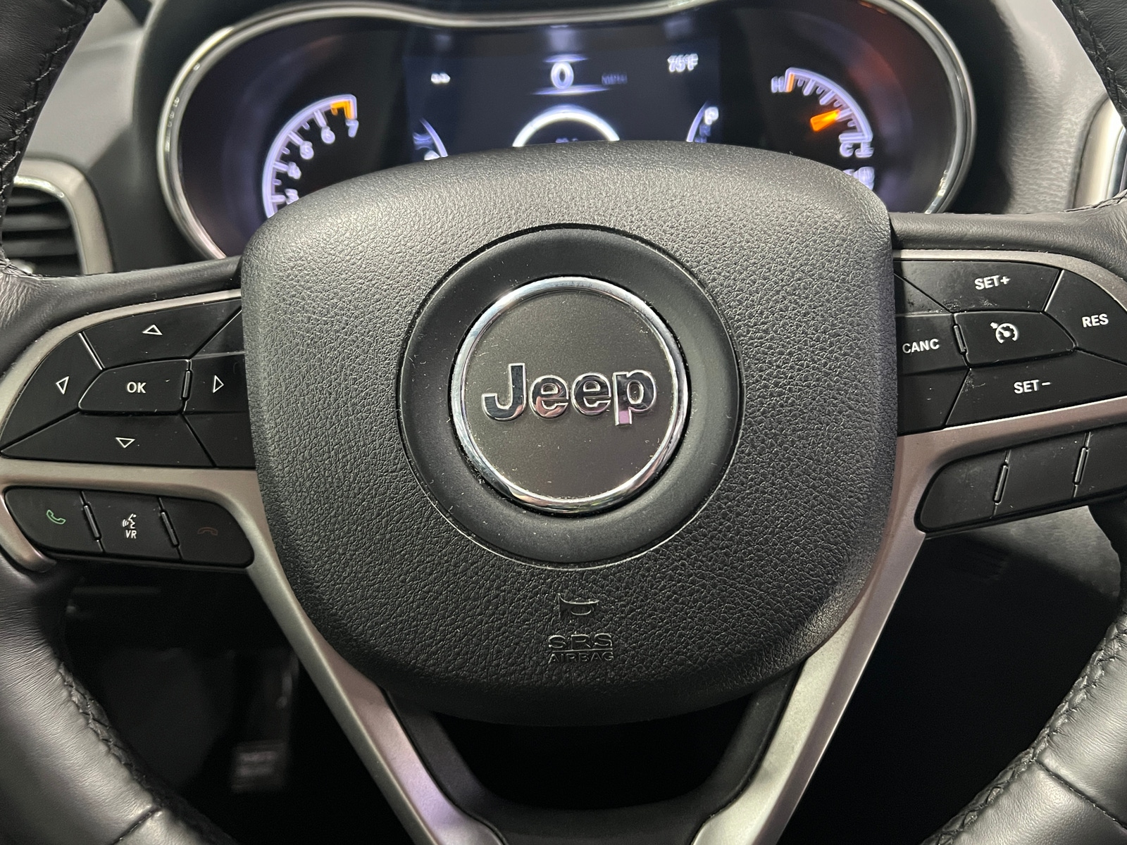 Thumbnail: 2018 Jeep Grand Cherokee - 4