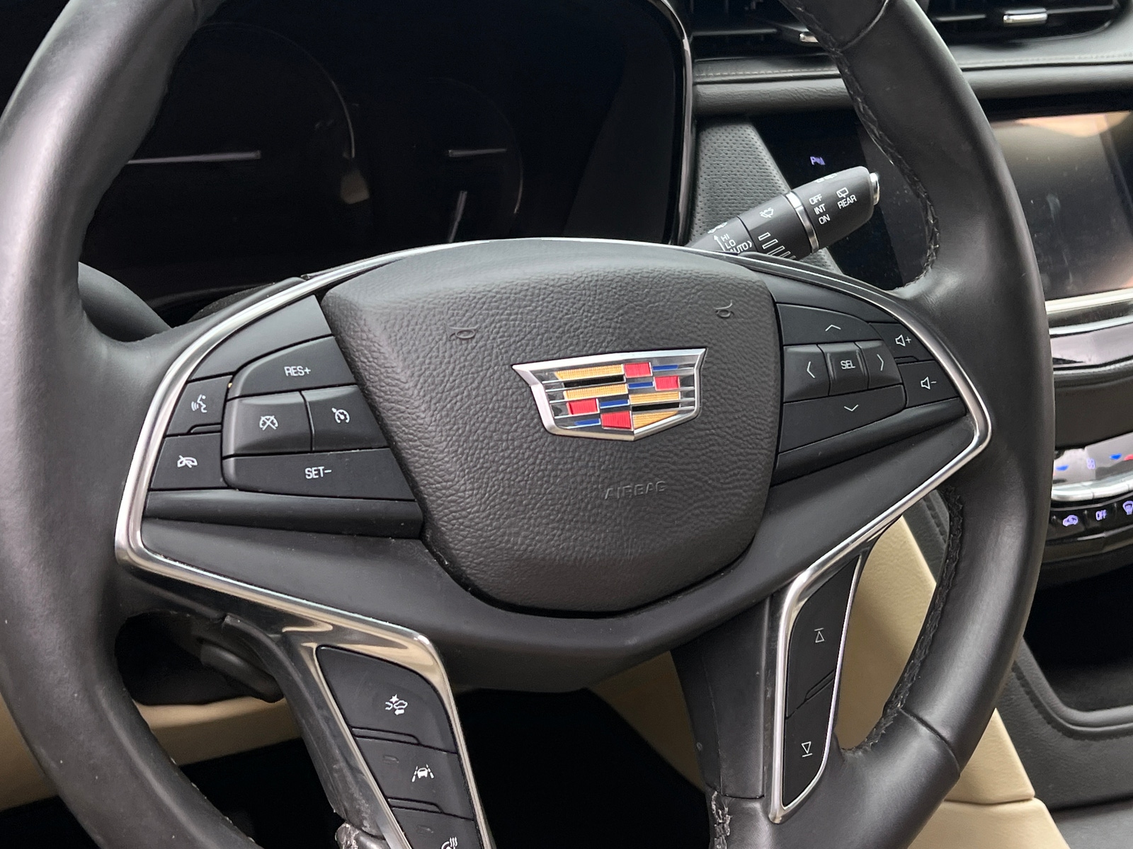 Thumbnail: 2017 Cadillac XT5 - 4