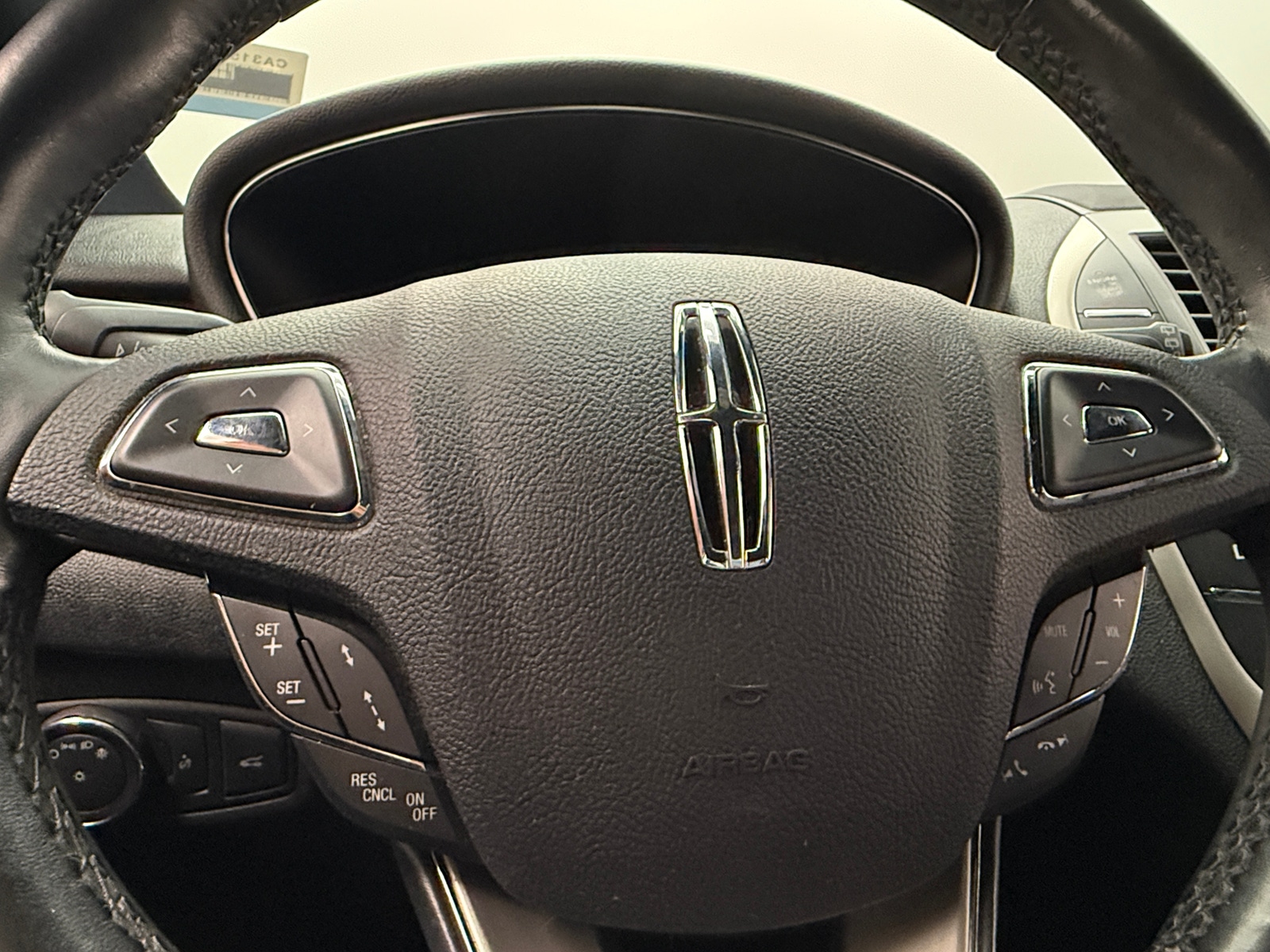 Thumbnail: 2017 Lincoln MKC - 4