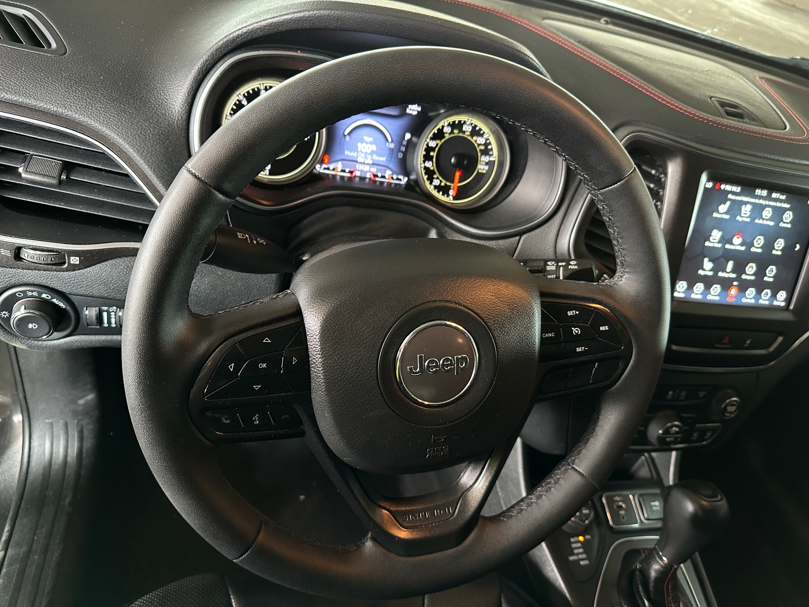 Thumbnail: 2022 Jeep Cherokee - 4