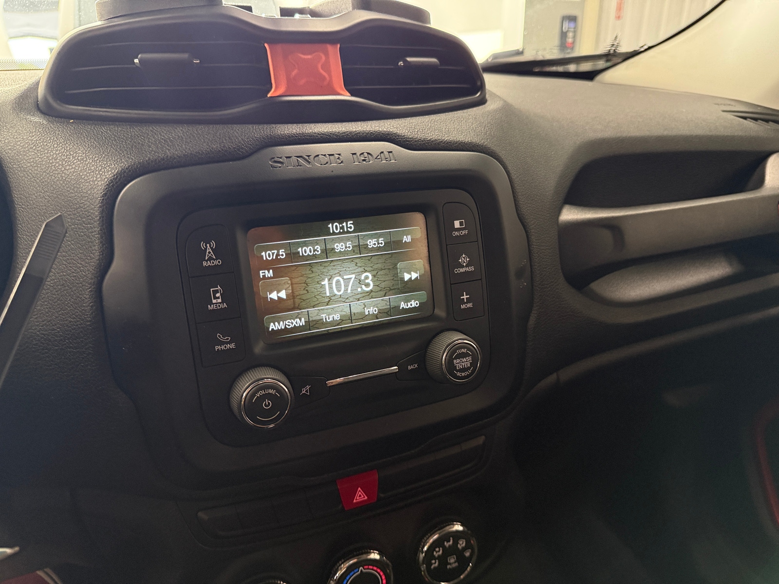 Thumbnail: 2015 Jeep Renegade - 4