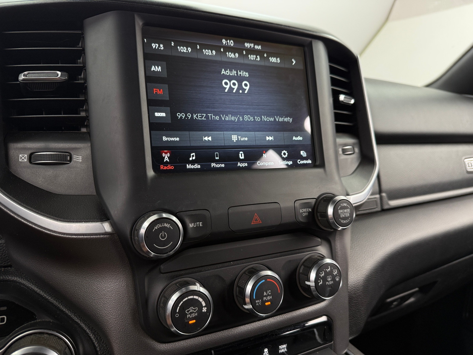 Thumbnail: 2019 RAM 1500 - 4