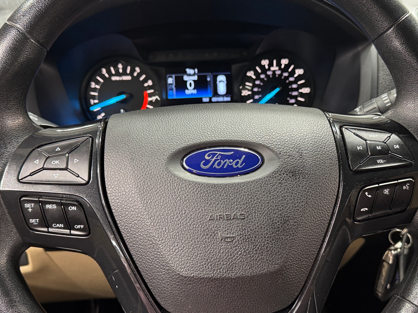 Thumbnail: 2017 Ford Explorer - 5