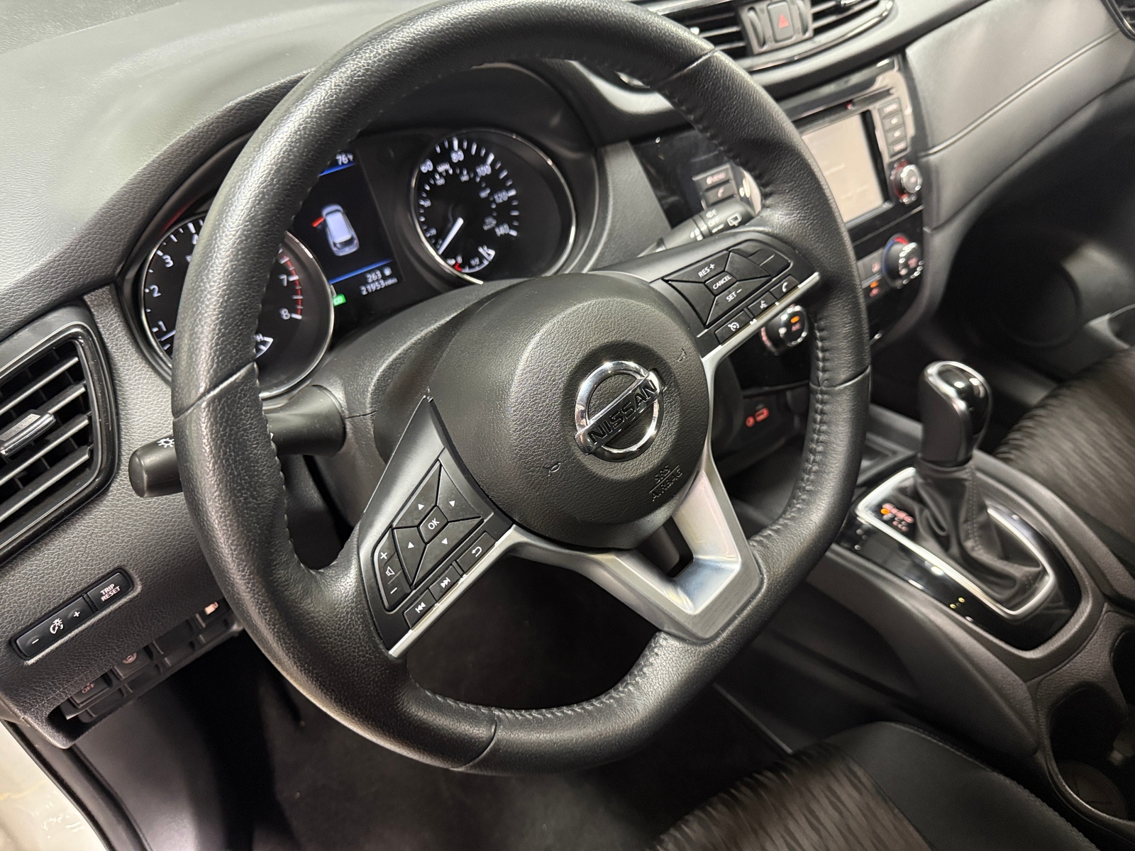 Thumbnail: 2019 Nissan Rogue - 5