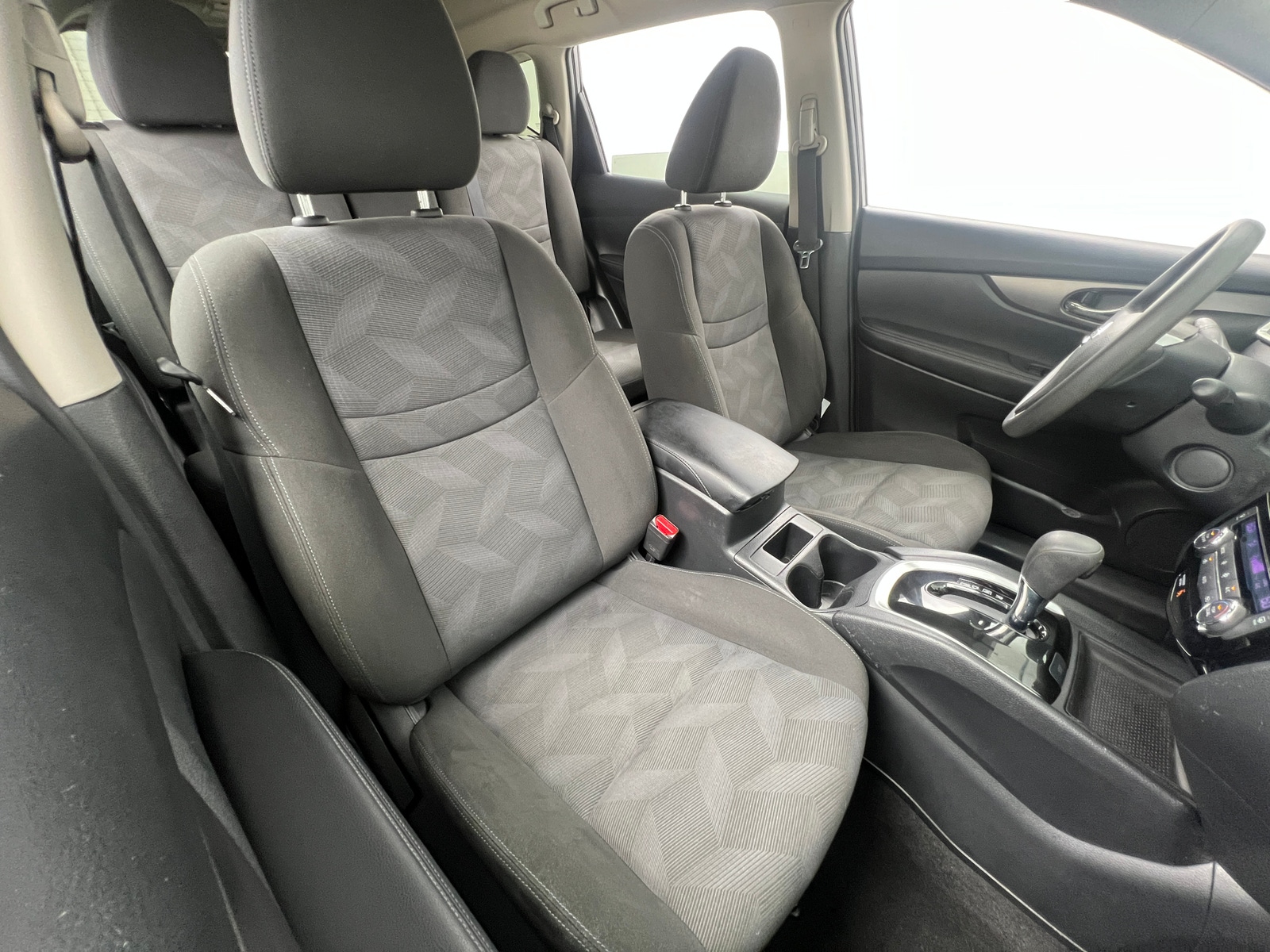 Thumbnail: 2016 Nissan Rogue - 2