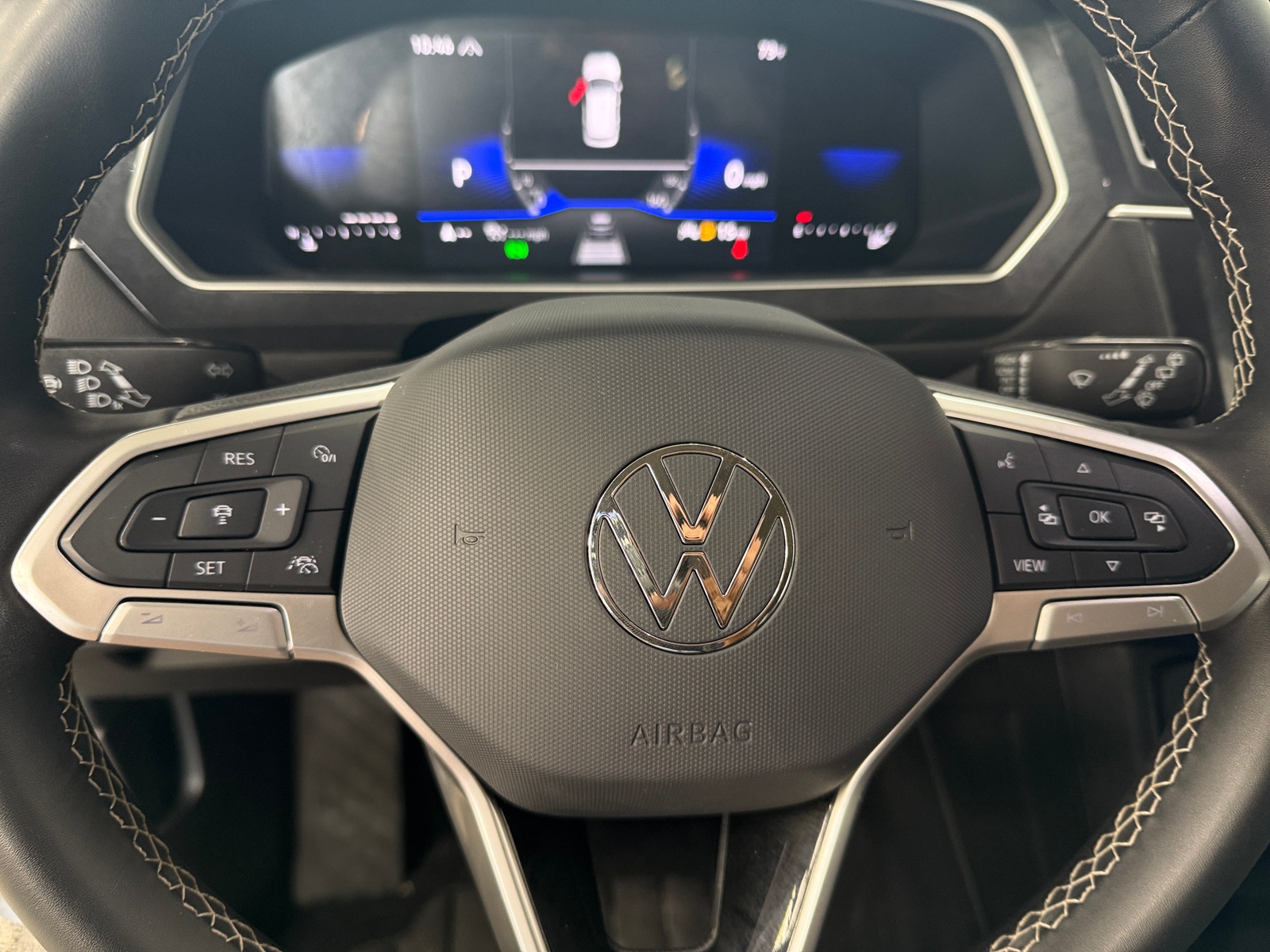 Thumbnail: 2024 Volkswagen Tiguan - 4