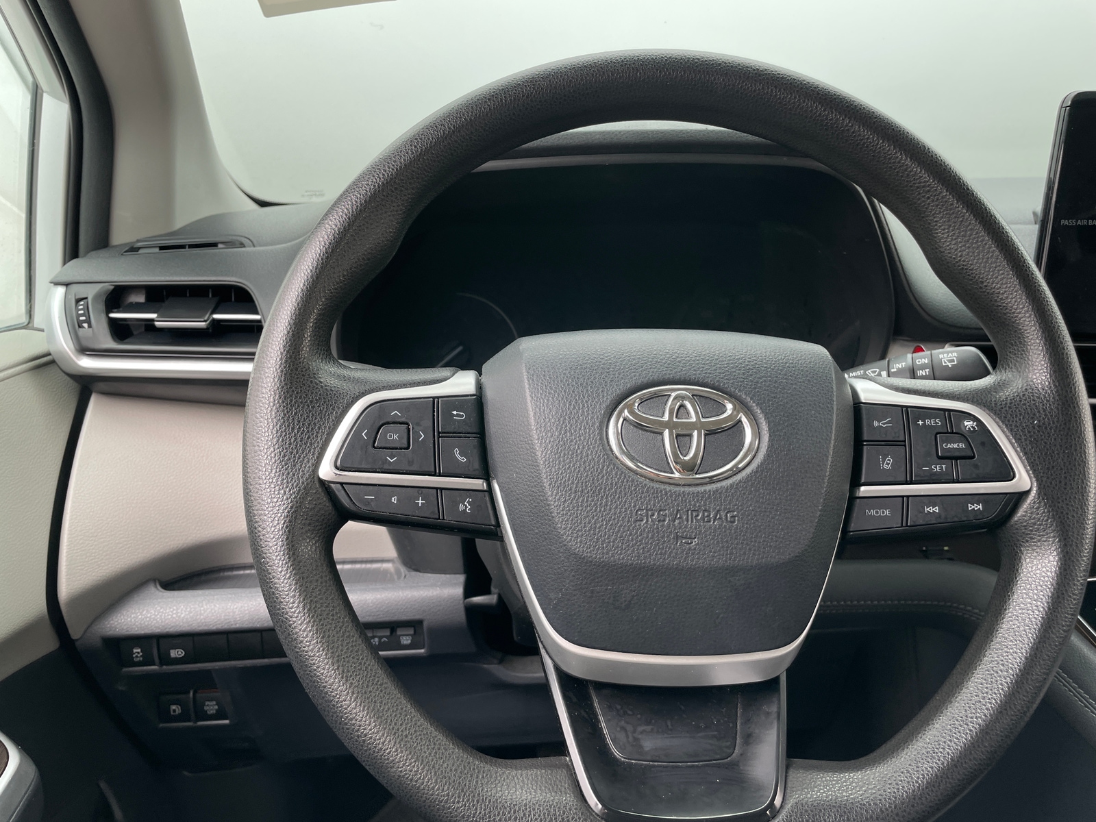 Thumbnail: 2021 Toyota Sienna - 5