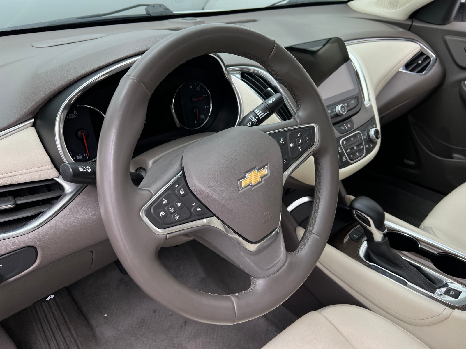 Thumbnail: 2024 Chevrolet Malibu - 4