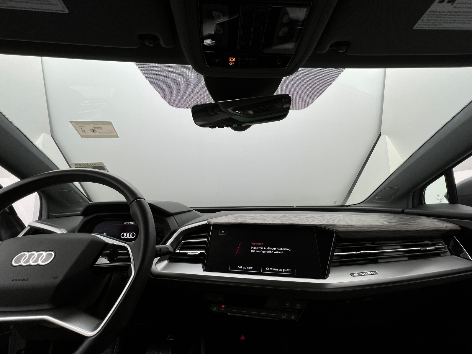 Thumbnail: 2024 Audi Q4 e-tron - 2