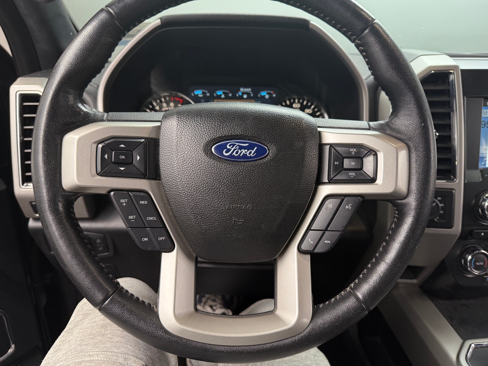 Thumbnail: 2018 Ford Econoline - 4