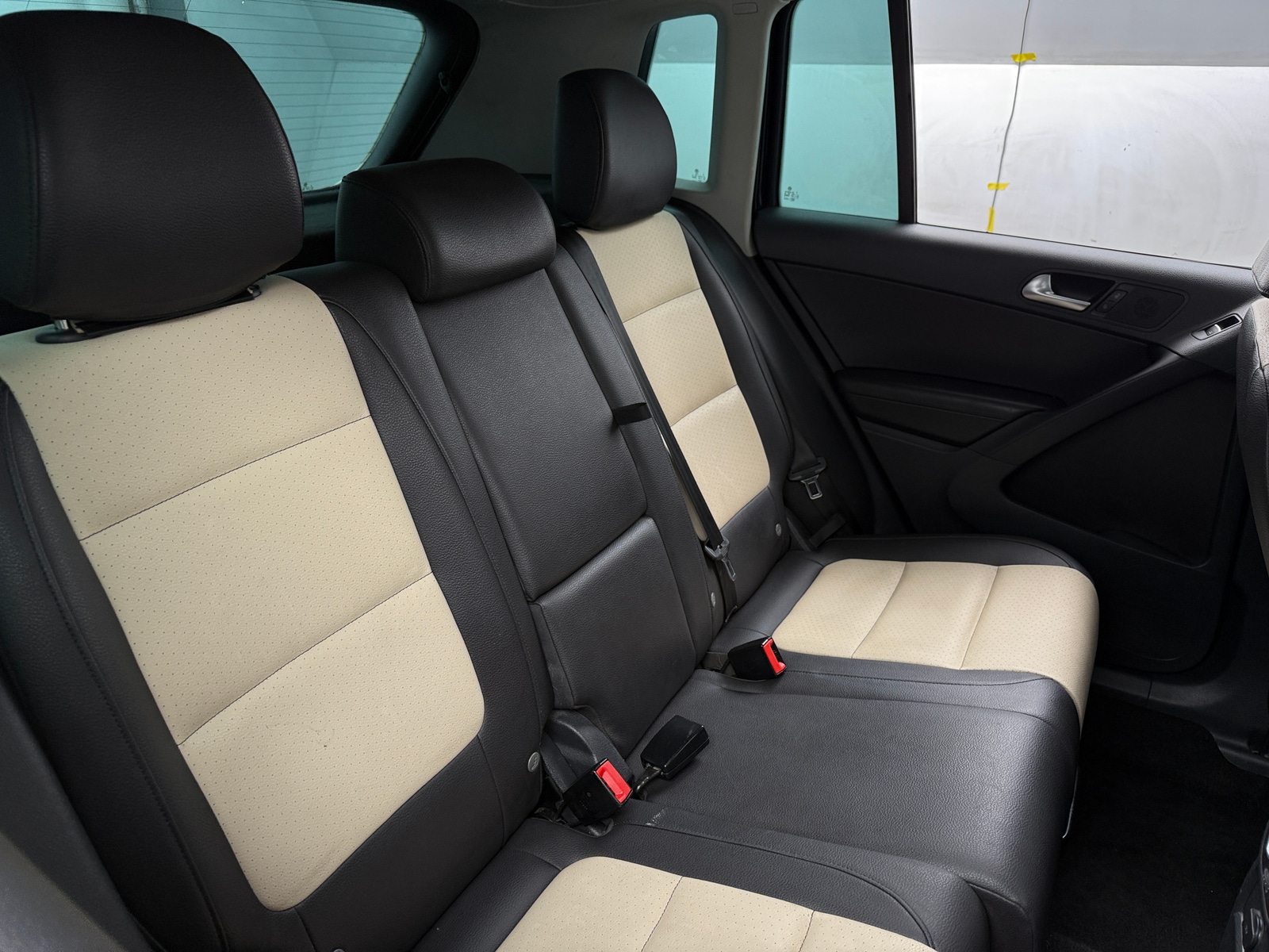 Thumbnail: 2017 Volkswagen Tiguan - 5