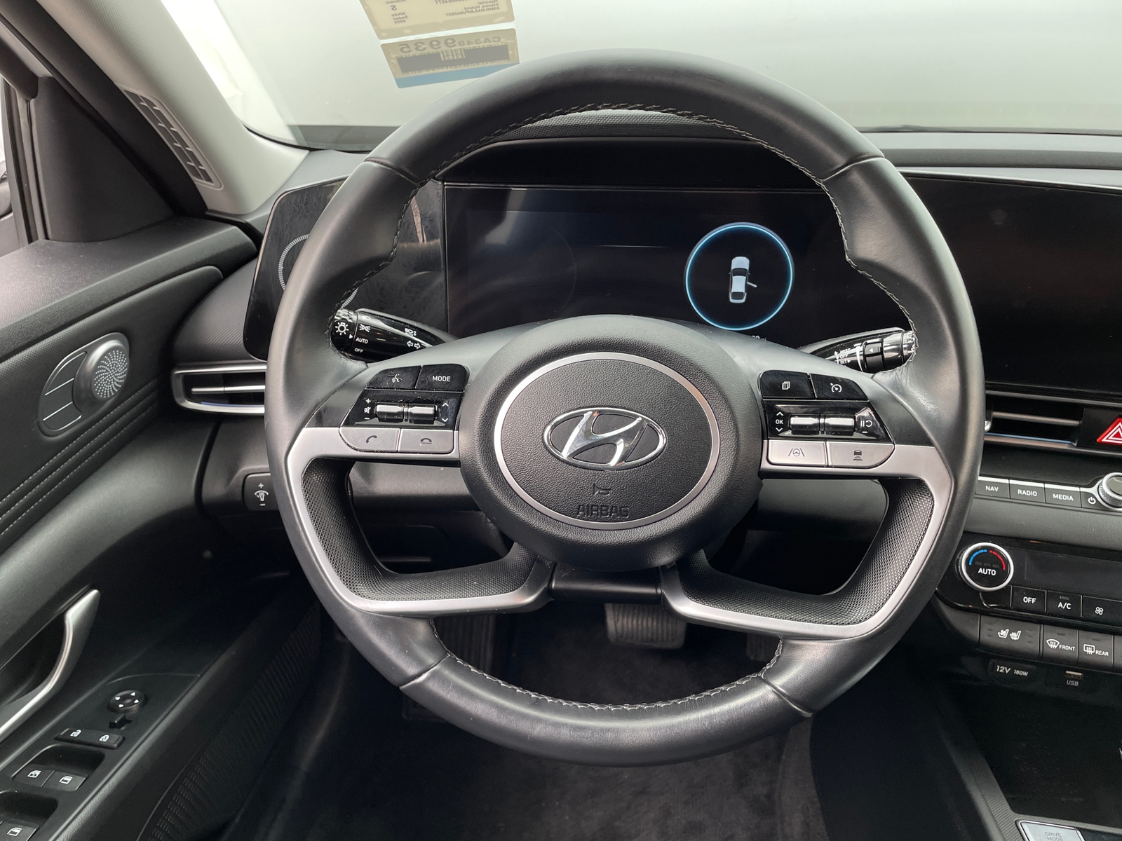 Thumbnail: 2023 Hyundai Elantra - 4