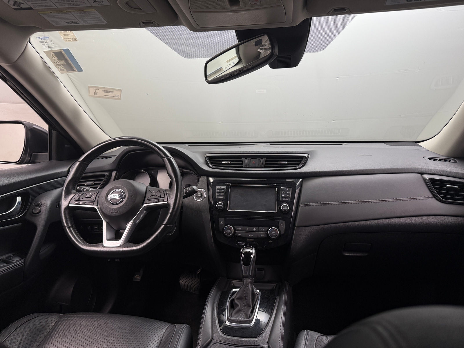 Thumbnail: 2017 Nissan Rogue - 2