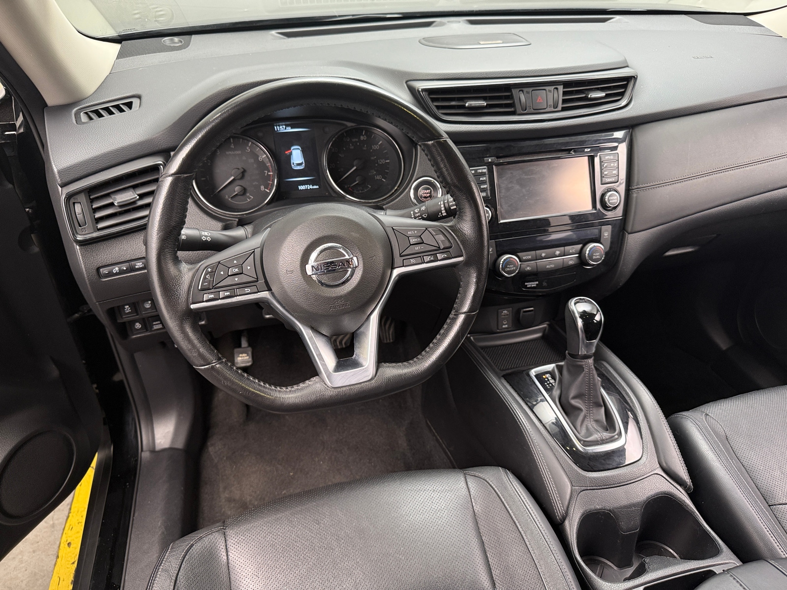 Thumbnail: 2017 Nissan Rogue - 4