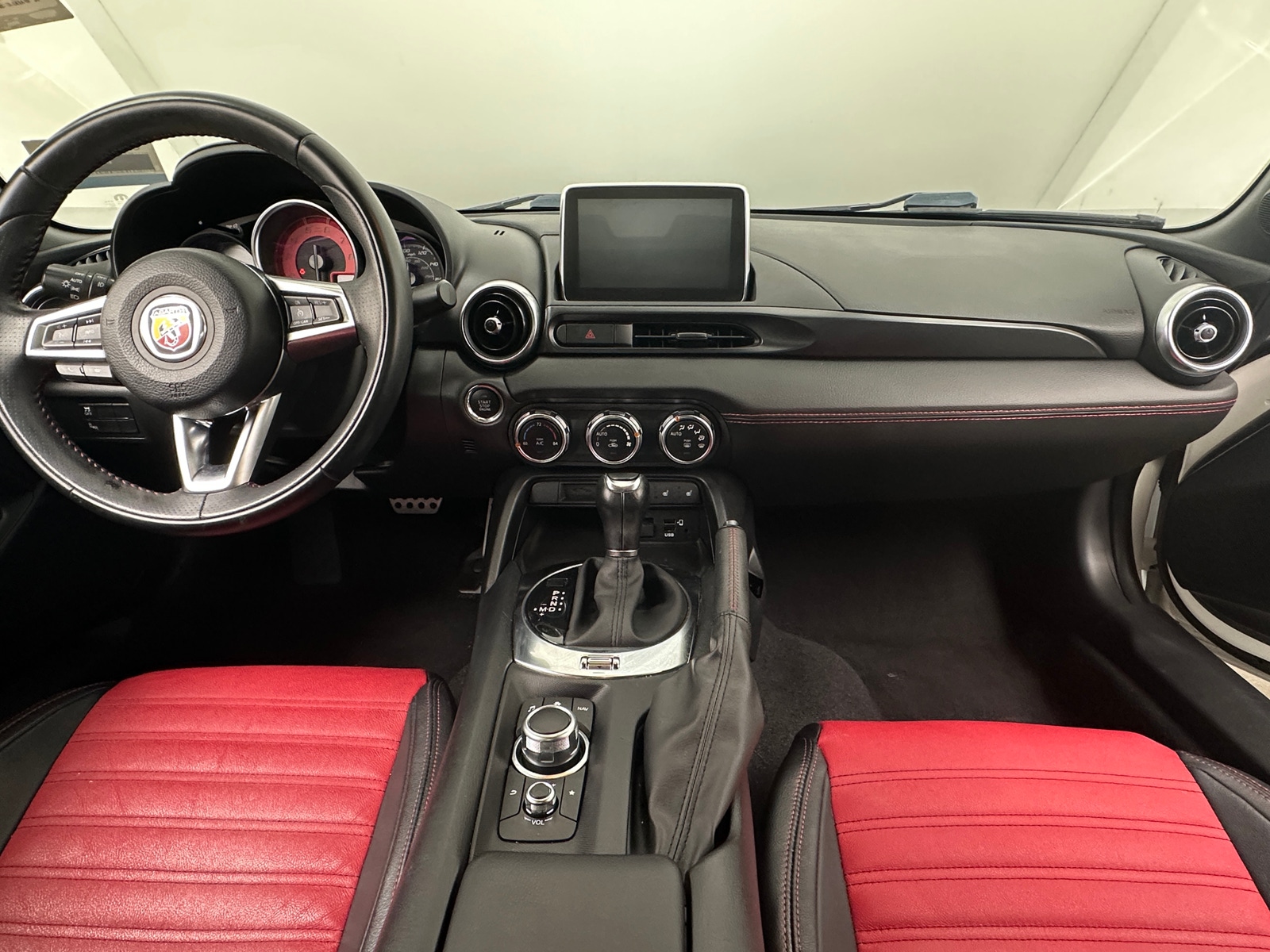 Thumbnail: 2018 Fiat 124 Spider - 2