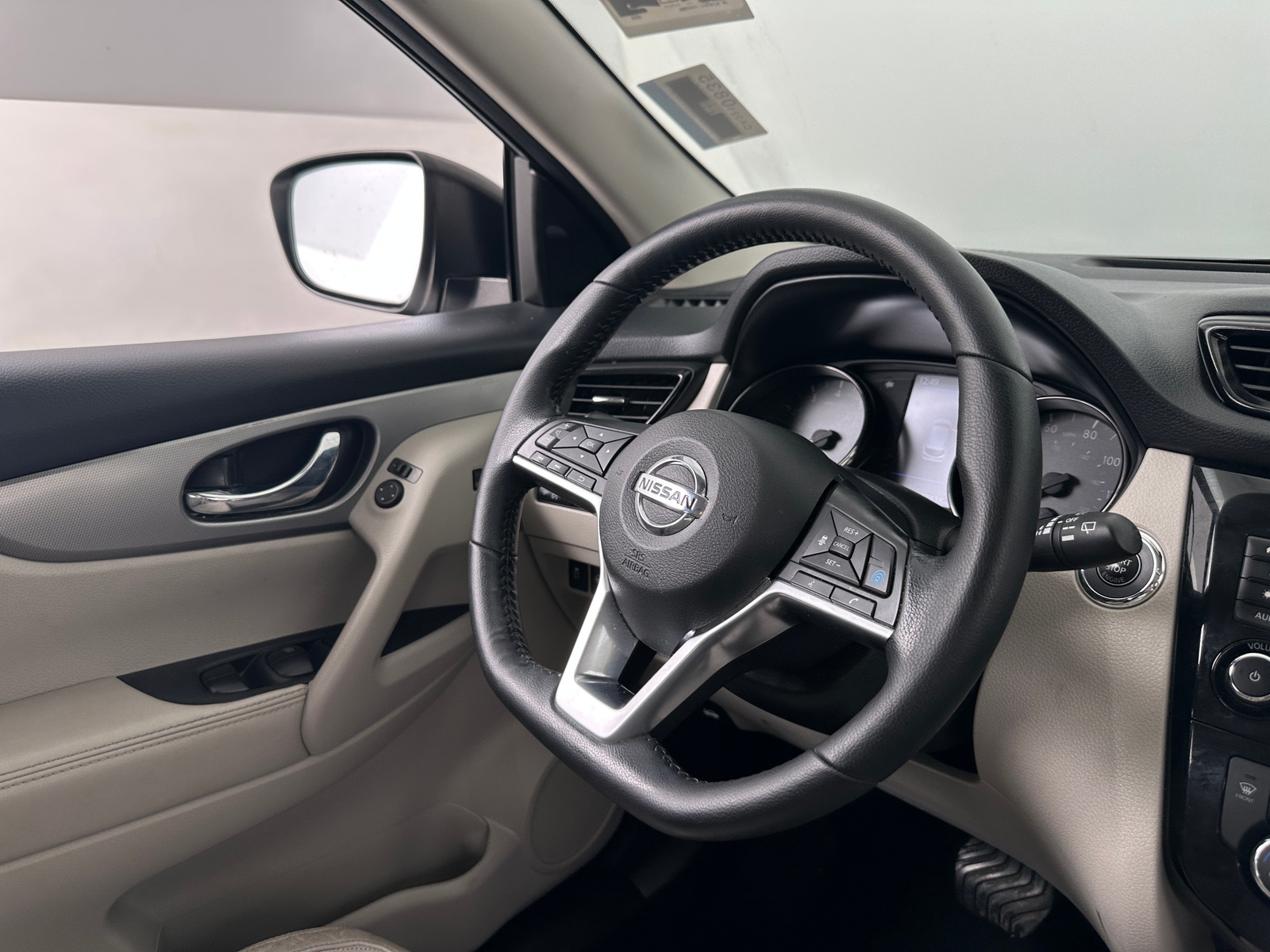 Thumbnail: 2020 Nissan Rogue Sport - 4