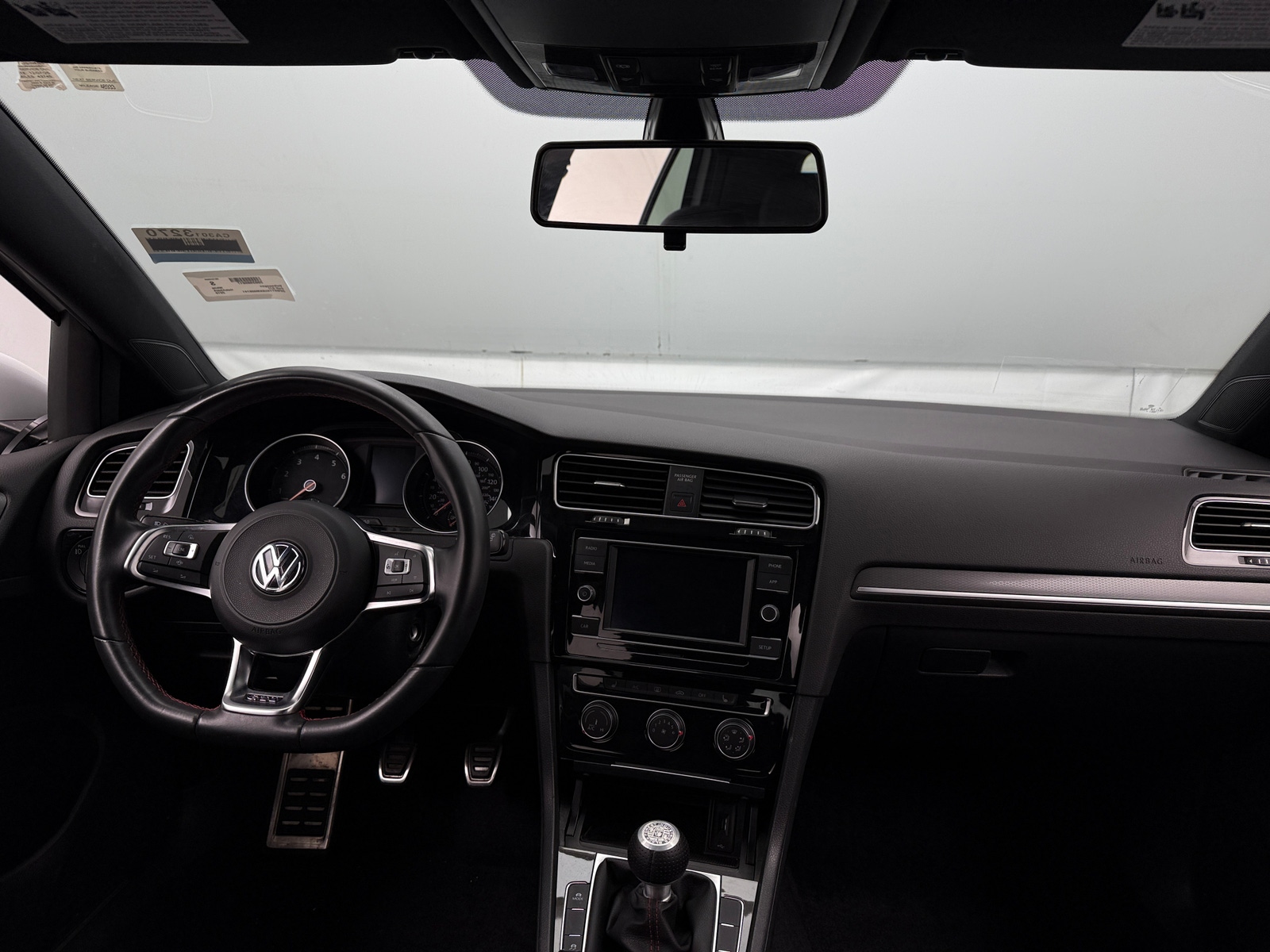 Thumbnail: 2019 Volkswagen Golf - 3