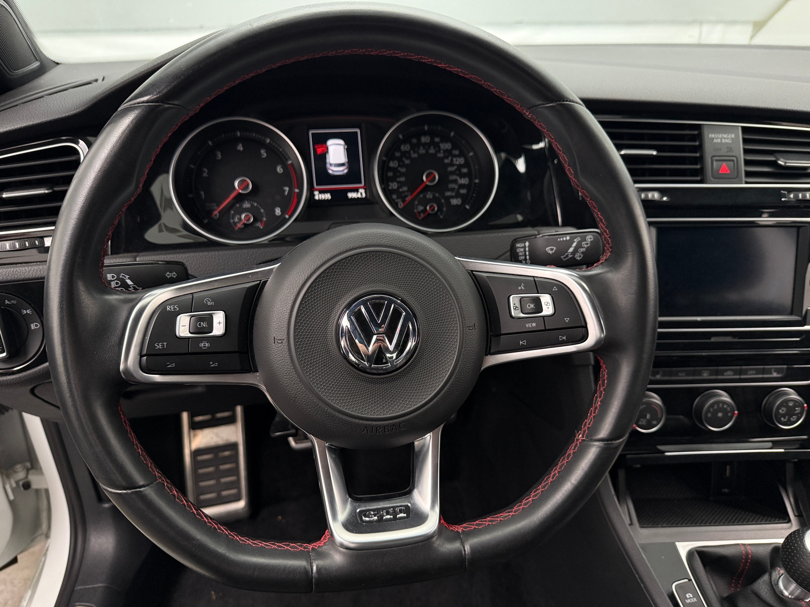 Thumbnail: 2019 Volkswagen Golf - 5
