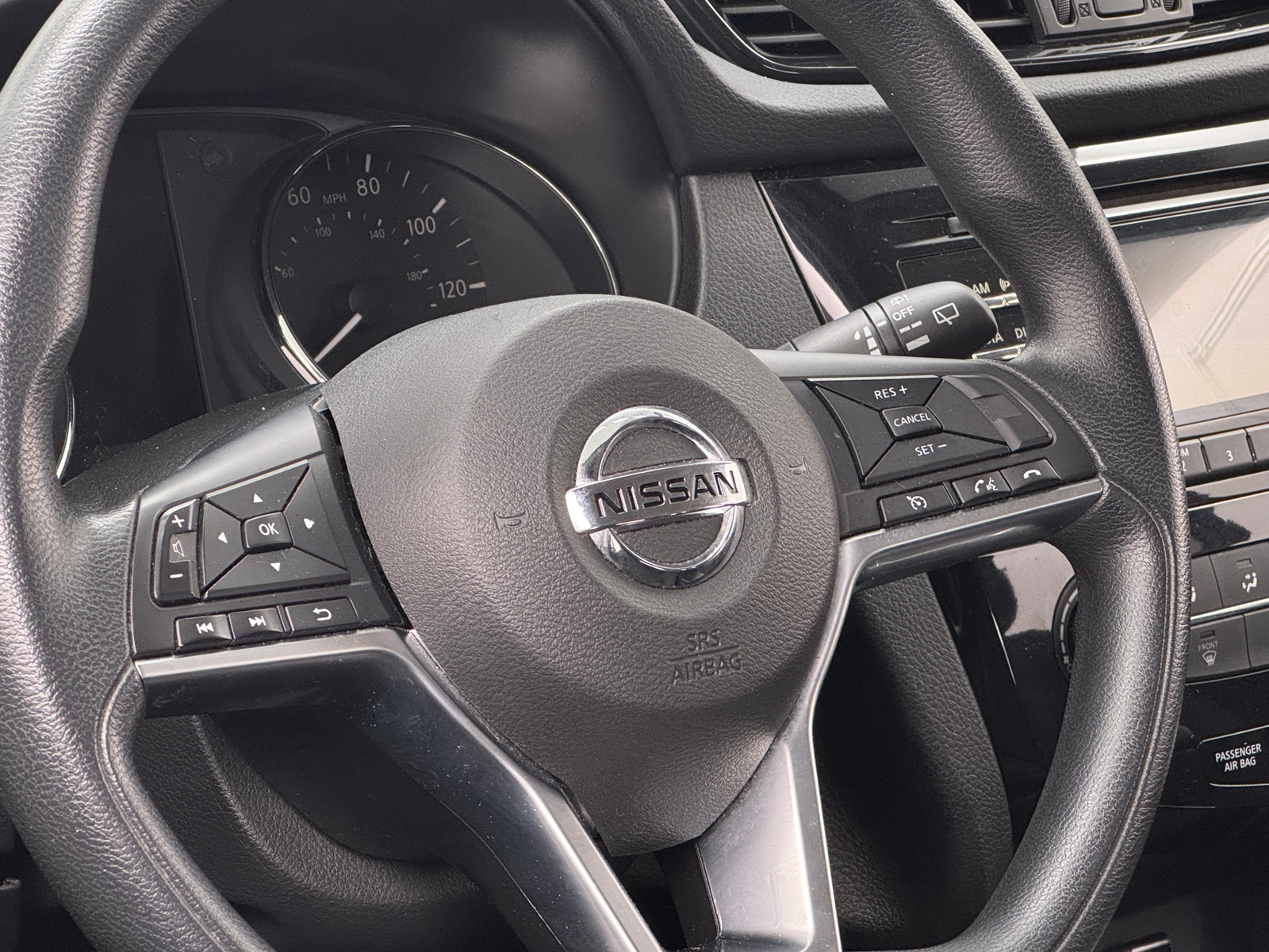 Thumbnail: 2017 Nissan Rogue Sport - 5